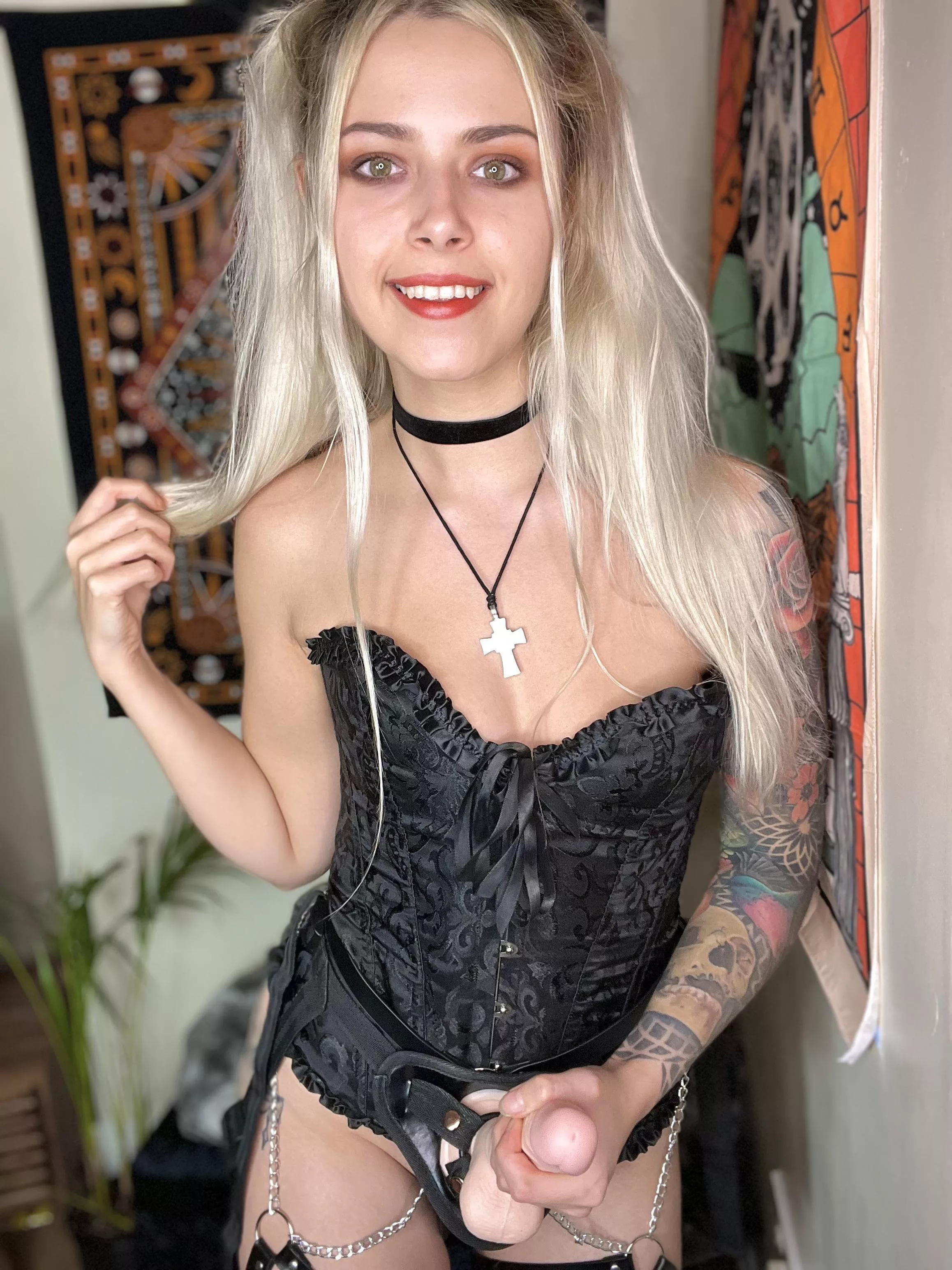 I’m so cute that you could forget I’m here to ruin you🖤 posted by MistressMercyxox