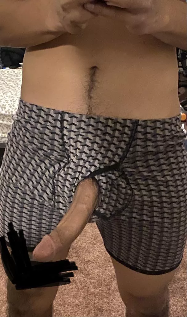 I’m straight.. but I want to know how many of you would actually suck my cock ? Mainly looking for f though posted by SnooMuffins1882