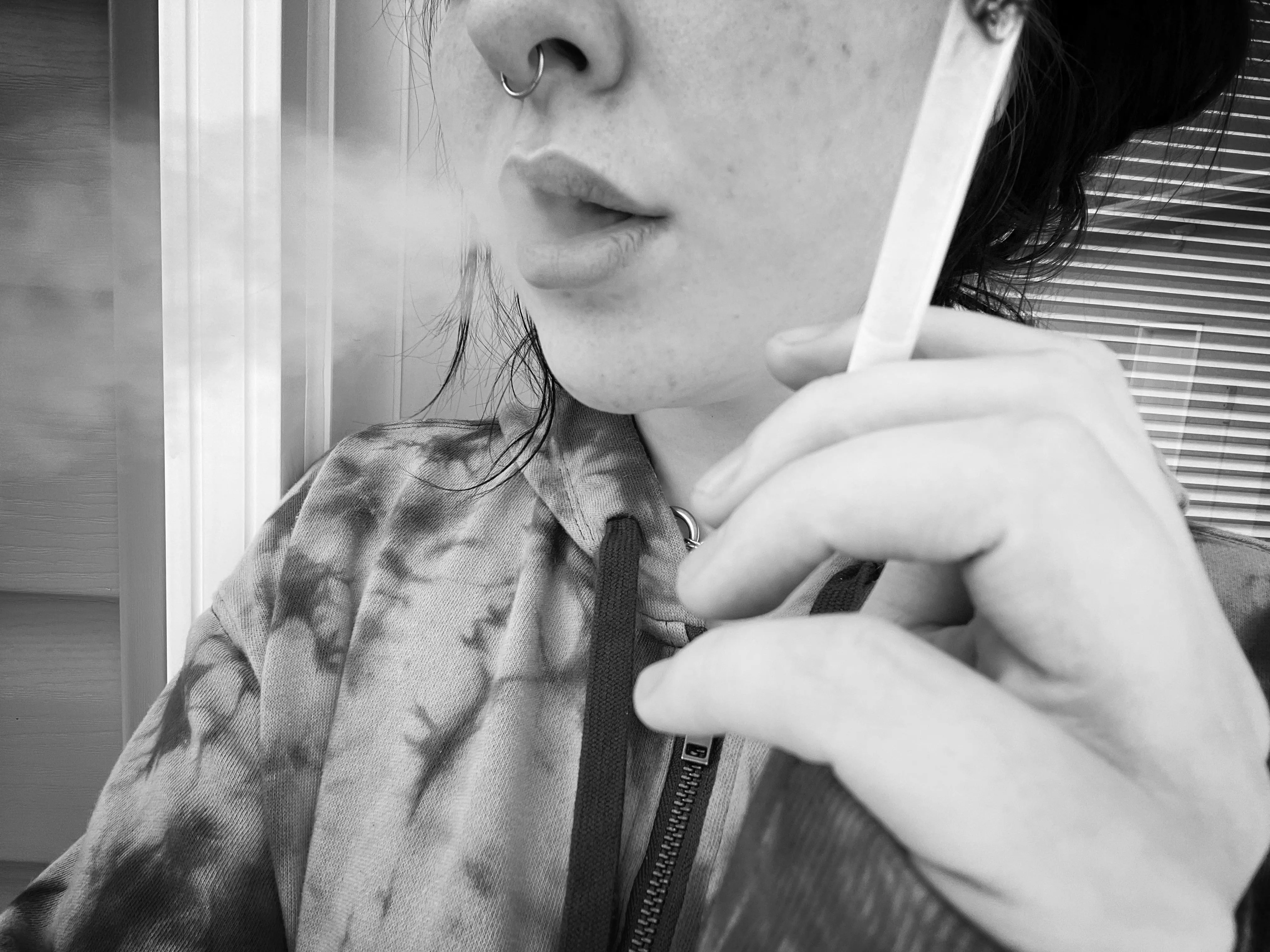 I’m very new to the smoking fetish world but I do love a good Ciggy posted by candyvix3n_