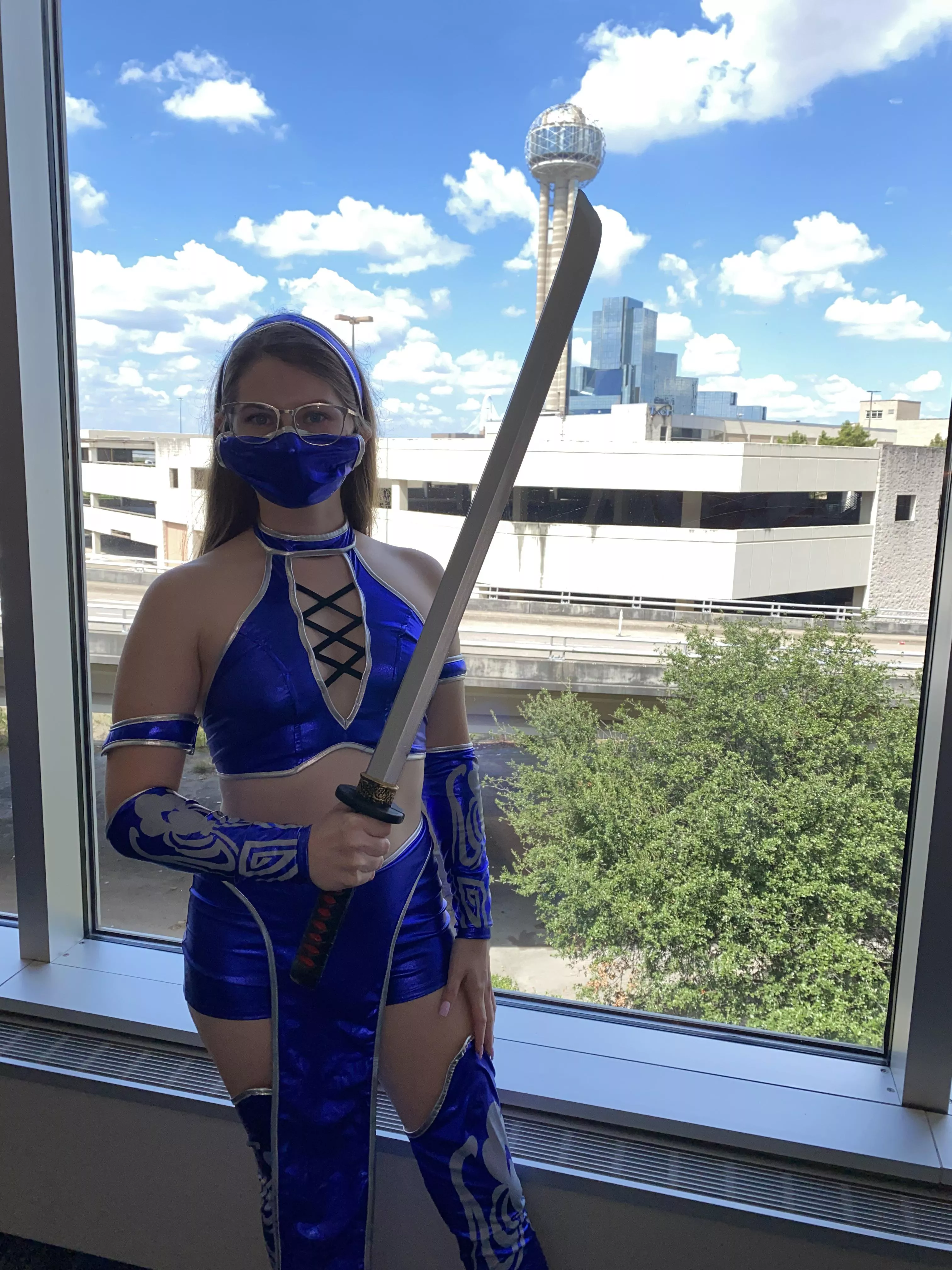 In a world where Kitana needed glasses 😭😭😍 posted by Resident-Order