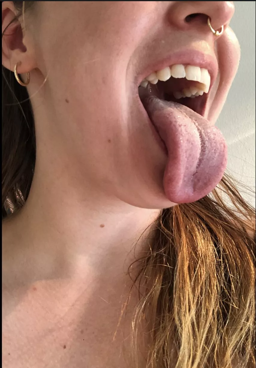 in case you were wondering, I have a rly big tongue 🙈 posted by merrymaryjane69