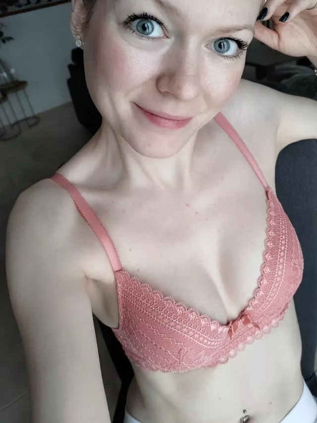 In love with this lingerie! What do you think? [F29] 😍 posted by mariea91