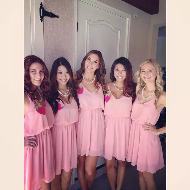 In Pink Dresses posted by yunaX2