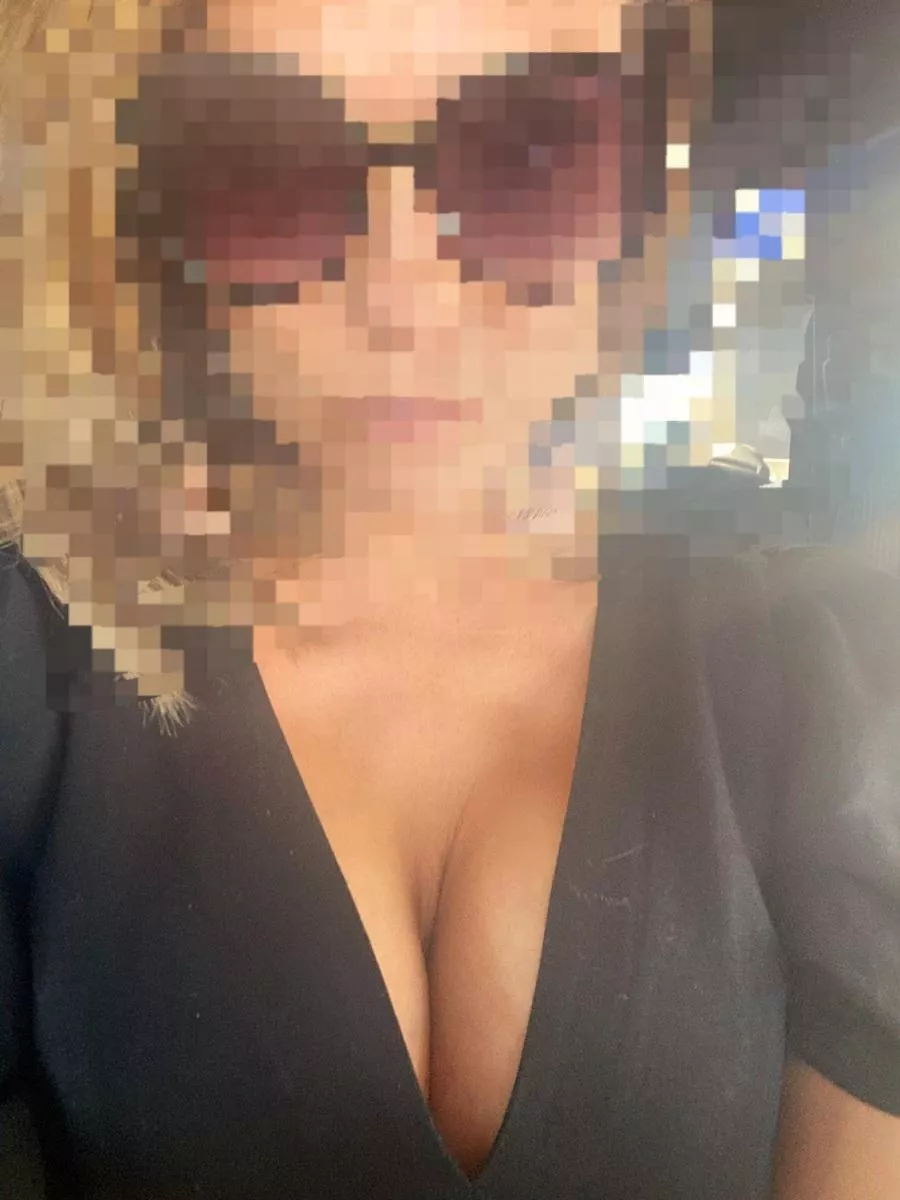 Is A Non Nude, But Lots Of Boob Selfie Okay To Share From This 40 Year Old Latina MILF 😘 posted by couple702looking