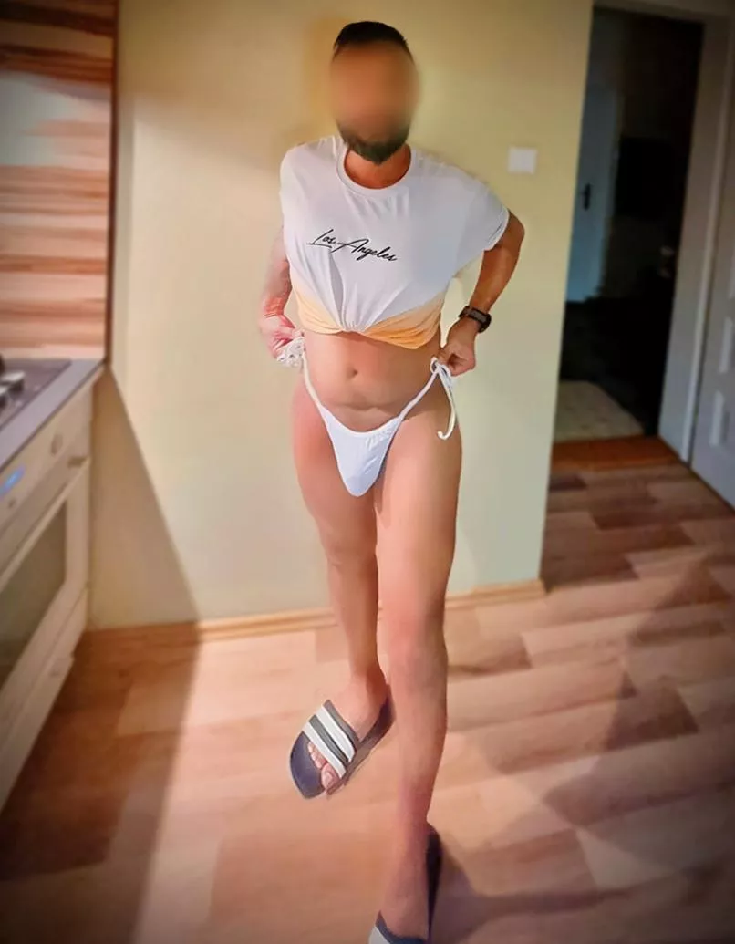 Is dressing for Hotwife's Bull acceptable? posted by daddybiku