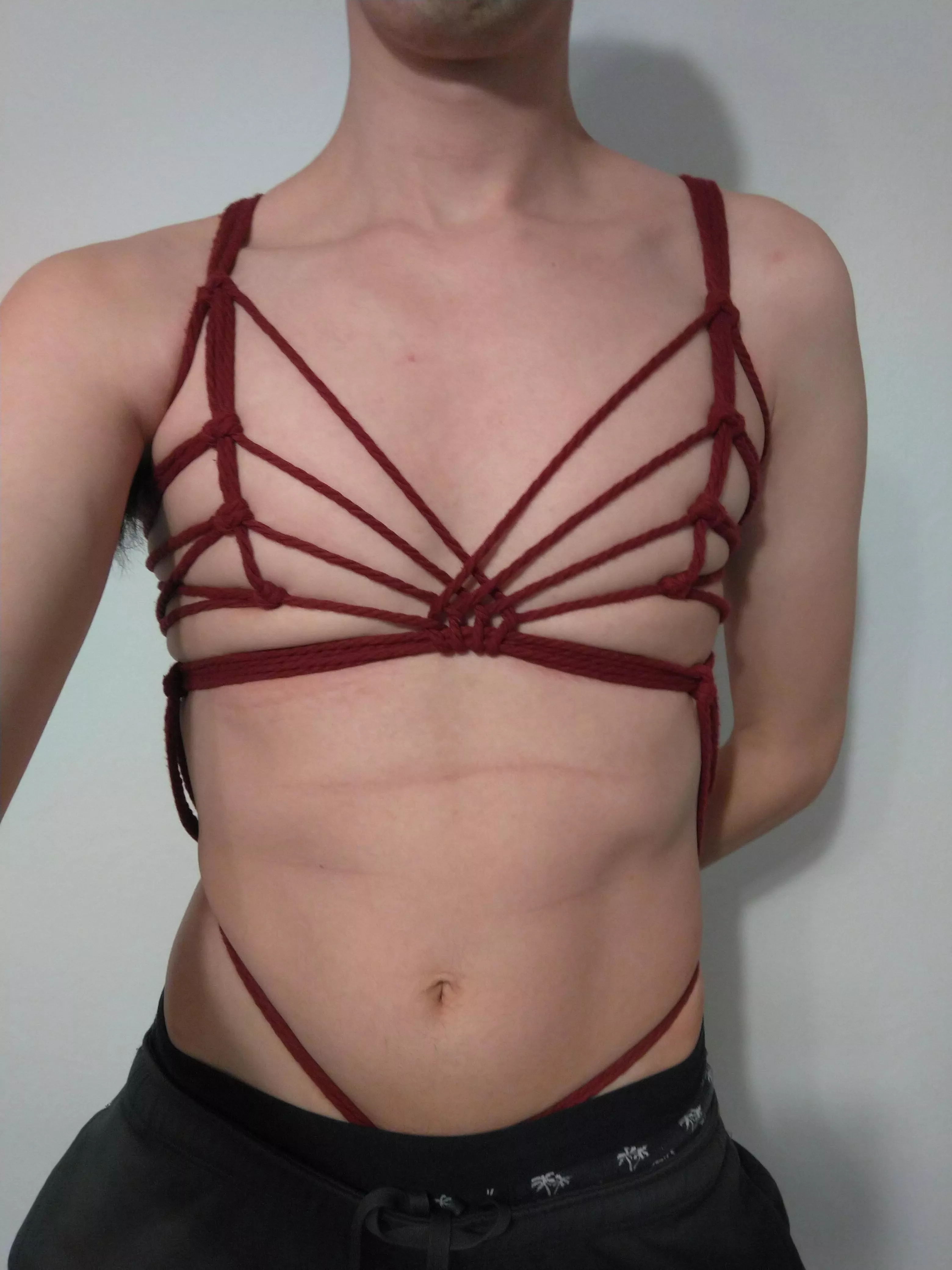 Is it just me or does this self tie look like the Golden Gate Bridge? posted by shibari_alt