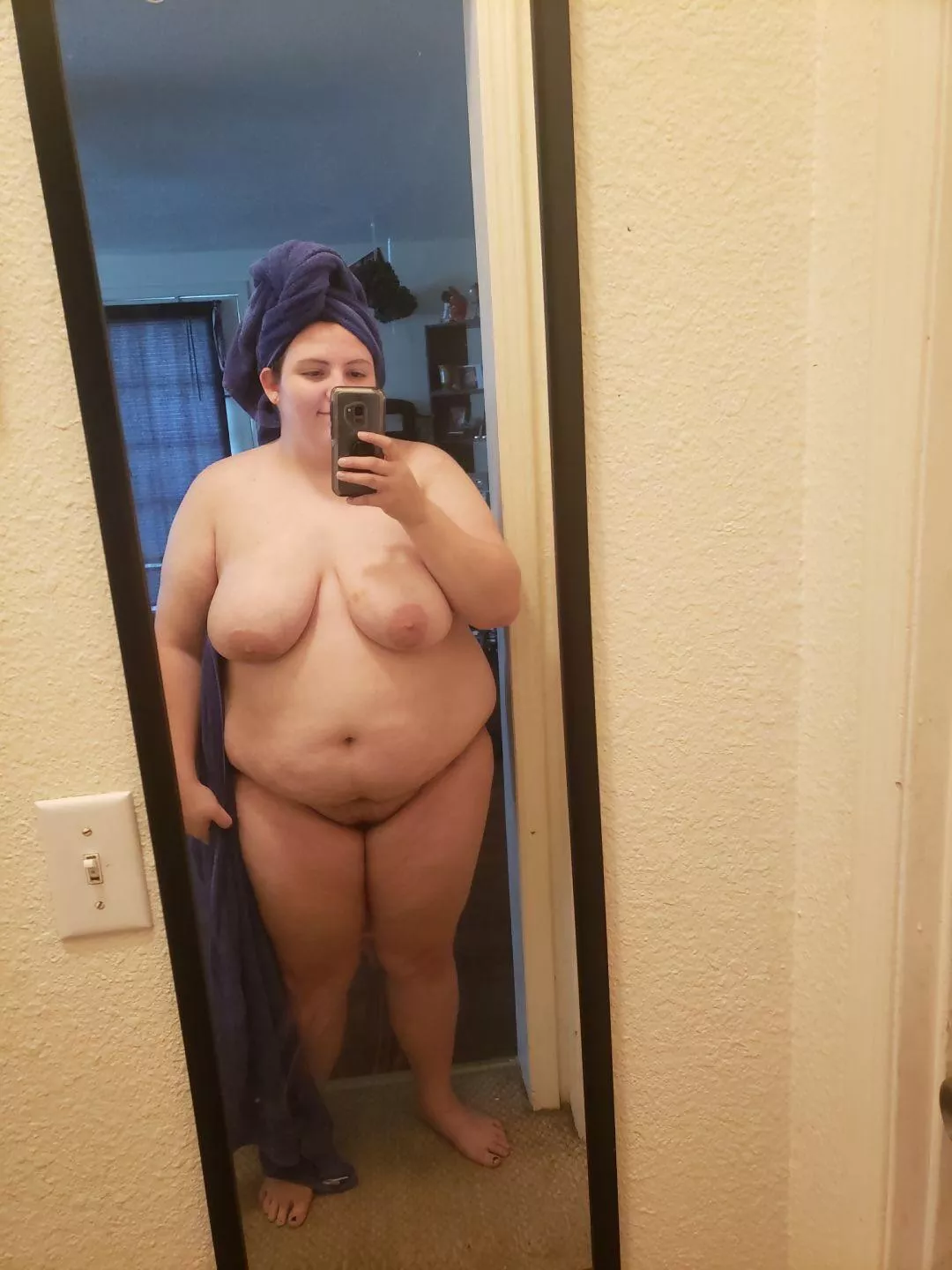 Is my body type appealing to you posted by mochiidreamss