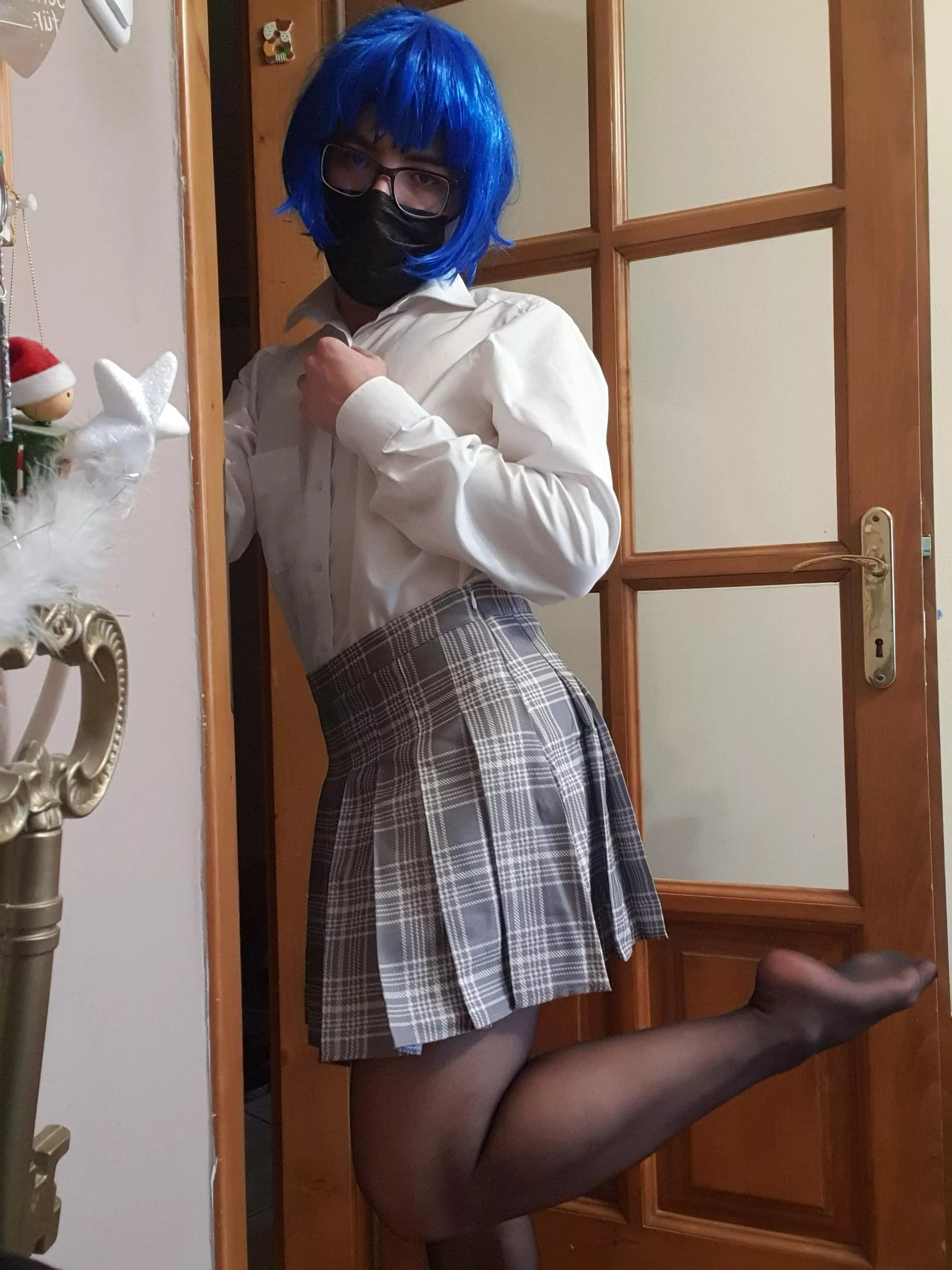 It's femboy friday! 😁 posted by CuteLittleBoi