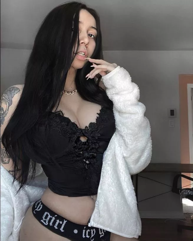 it’s freezing in Canada rn 🥶 posted by abaddonsdoll