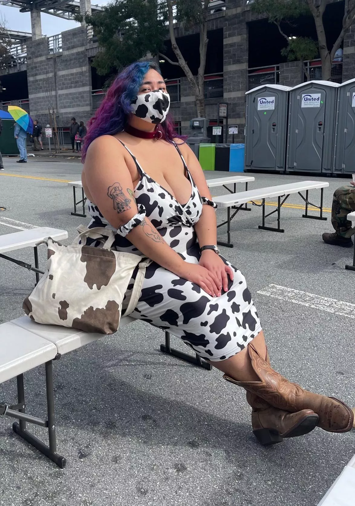 It's good to let your cow rest a bit 💕 posted by swamp-thing-slut