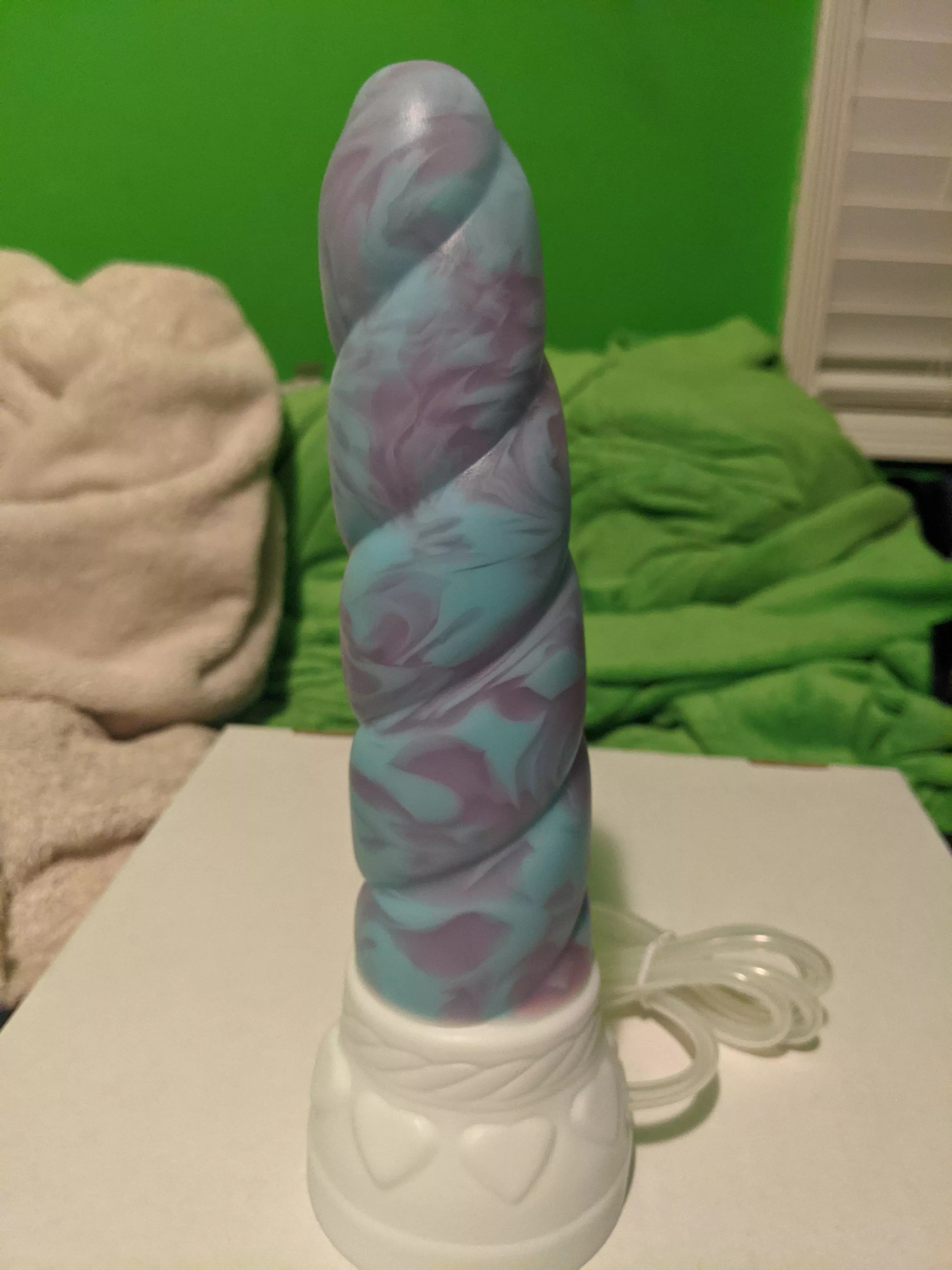 It's here!!! Definitely underestimated the size o.o ( Medium Mystic, soft/firm, suction cup, cum tube) posted by hiyayihiya