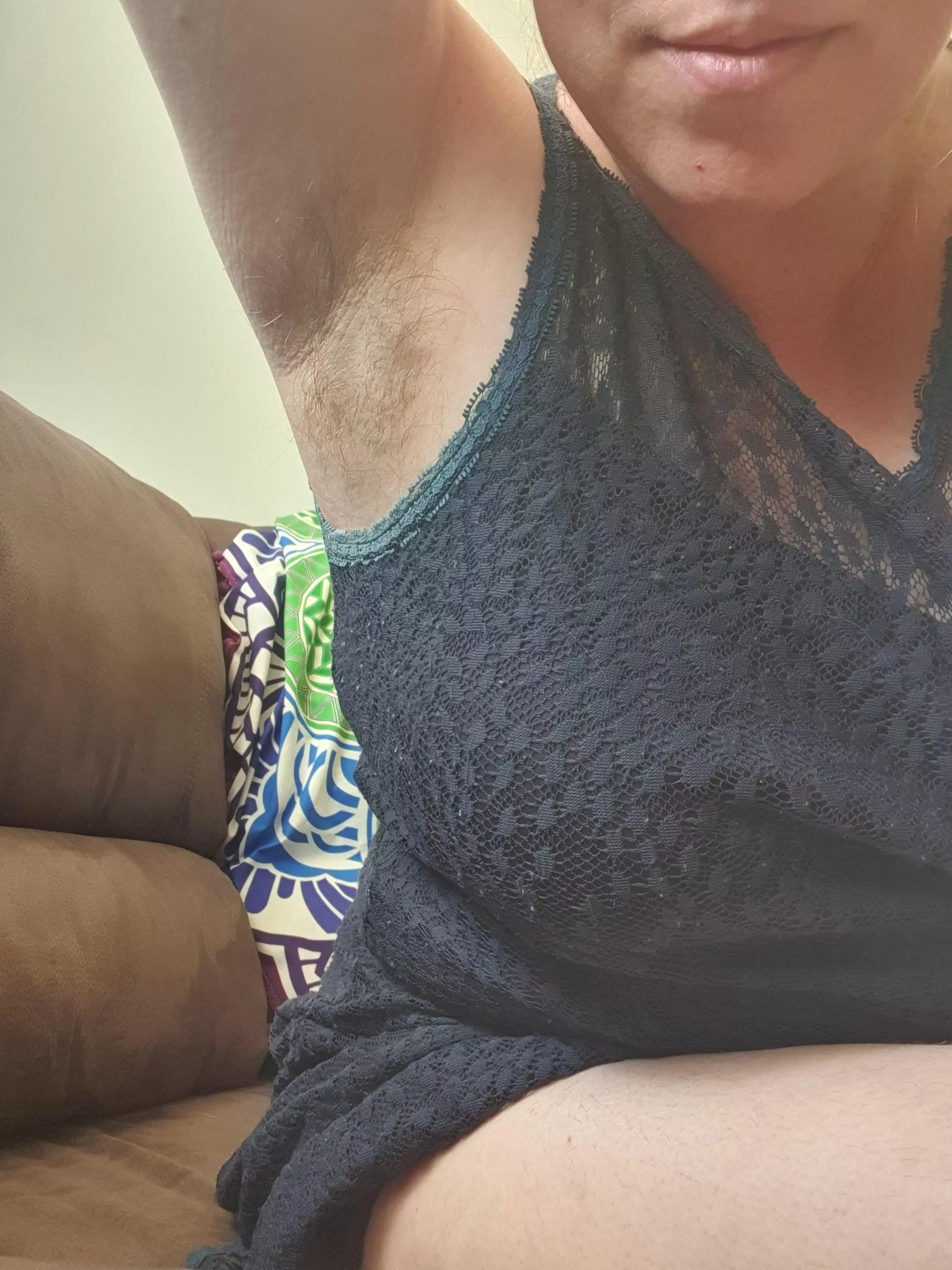 It's nearly summer- that means my pits are on display posted by Sassyredbitch77