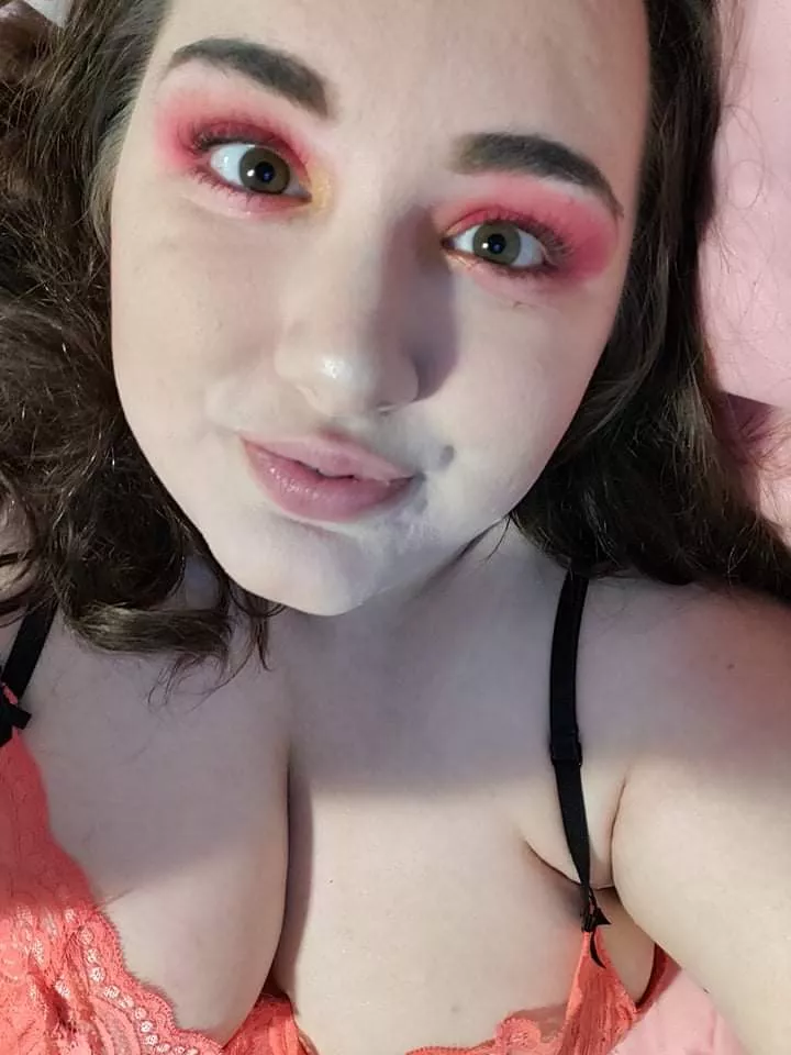 I've been practicing my eyeshadow a lot and I'm getting better I just need to learn how to do eyelashes, they seem scary ðŸ˜¬ posted by chubbysweetpeaa