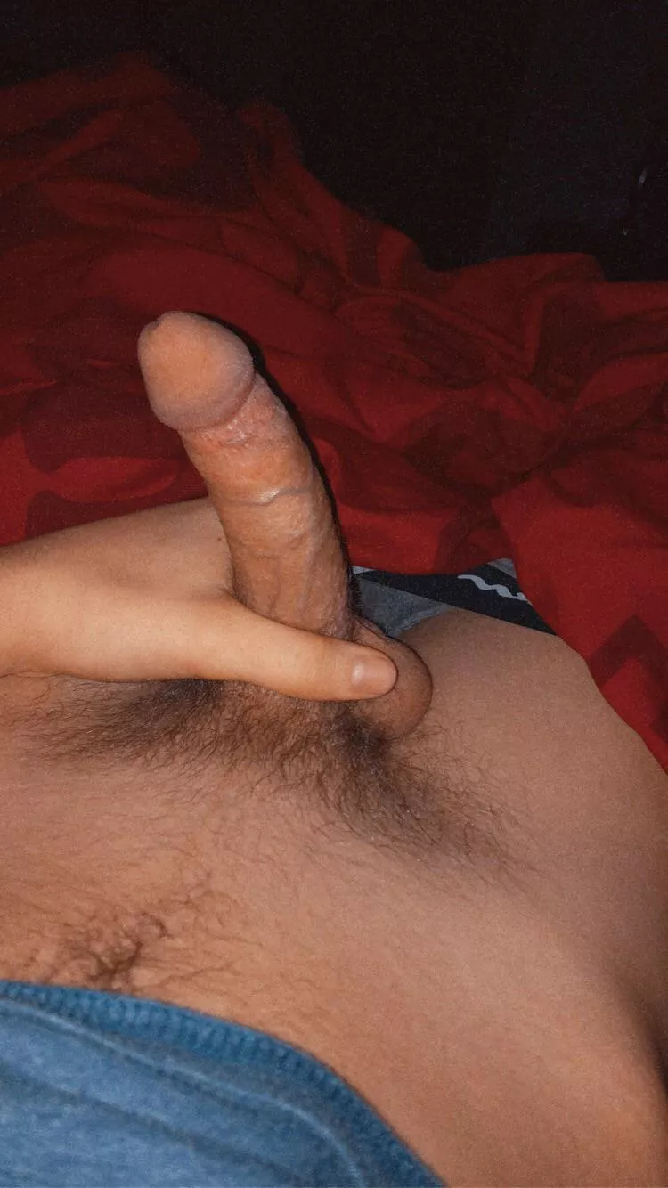 iâ€™ve never been so horny. so hot posting my a picture of my 18yo boy cock. dm me posted by pussytappa