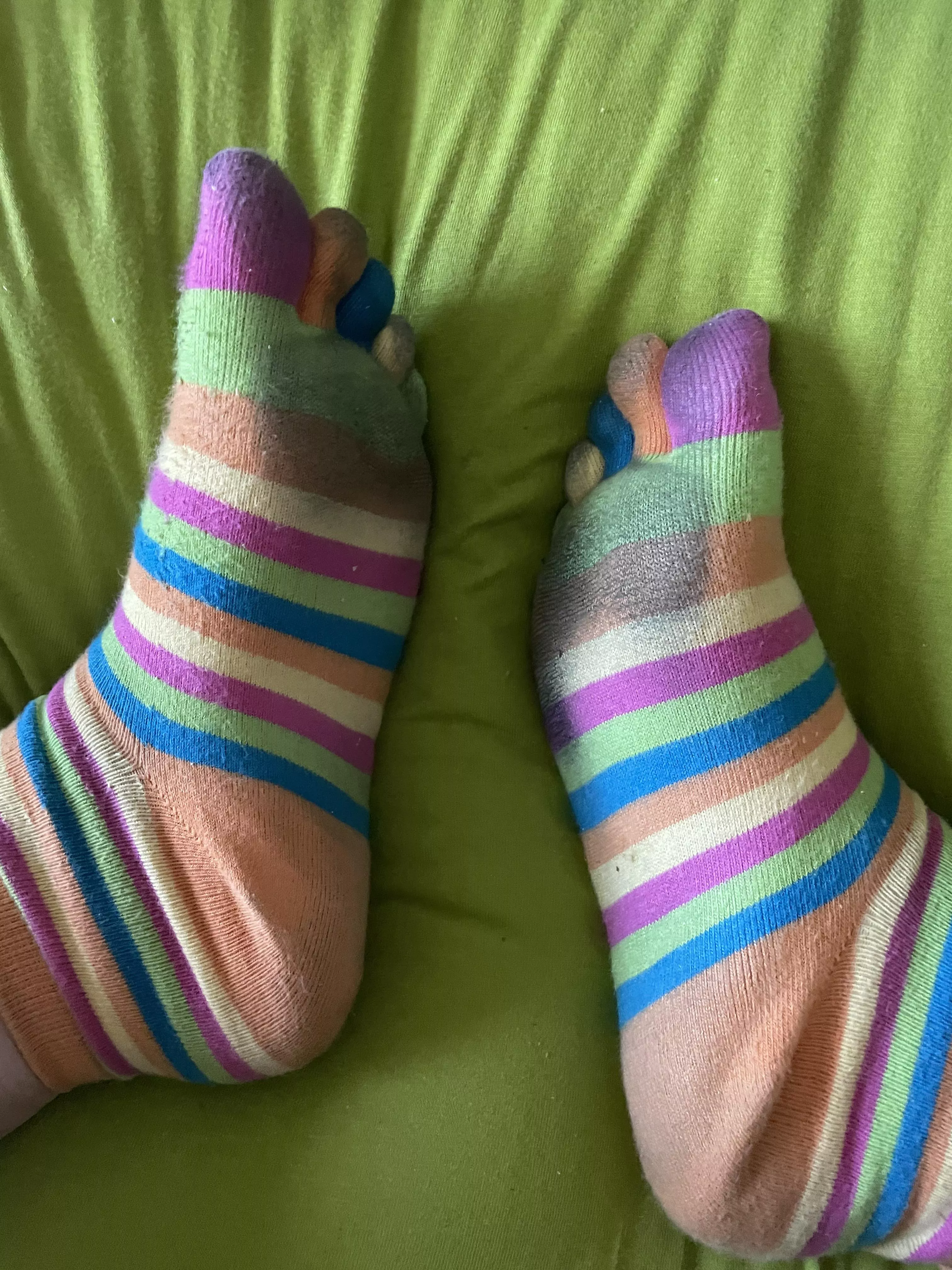 I’ve worn these the past 2 12+hr shifts at work and they’ve been busy. These puppies are suuuuuper sweaty. I only take them off when I shower? Don’t you want a sniff? Put your nose between my toes! DM if interested. posted by Valkyrierae1