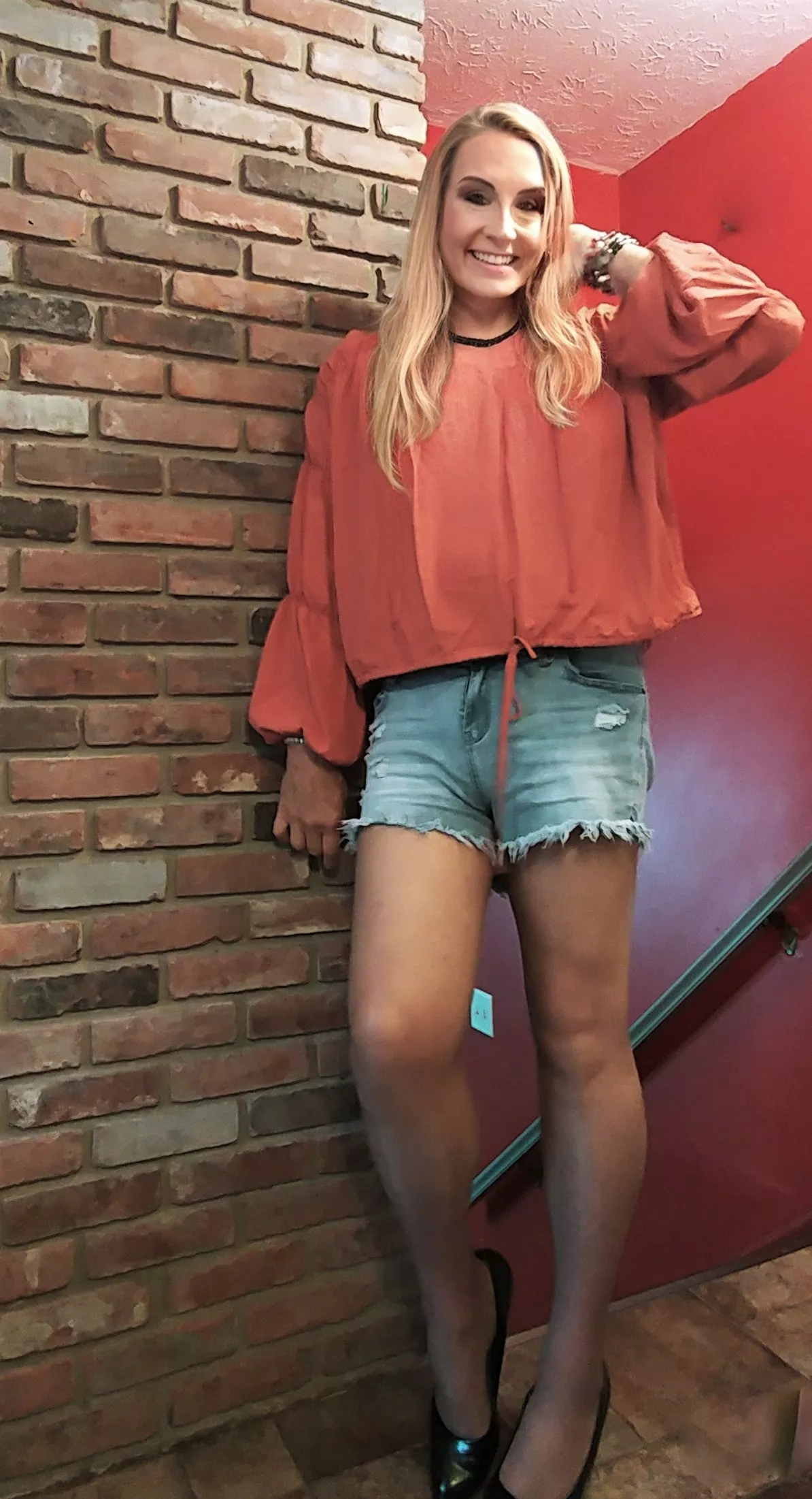 Jean shorts, pantyhose and heels for your pleasure posted by dannica069