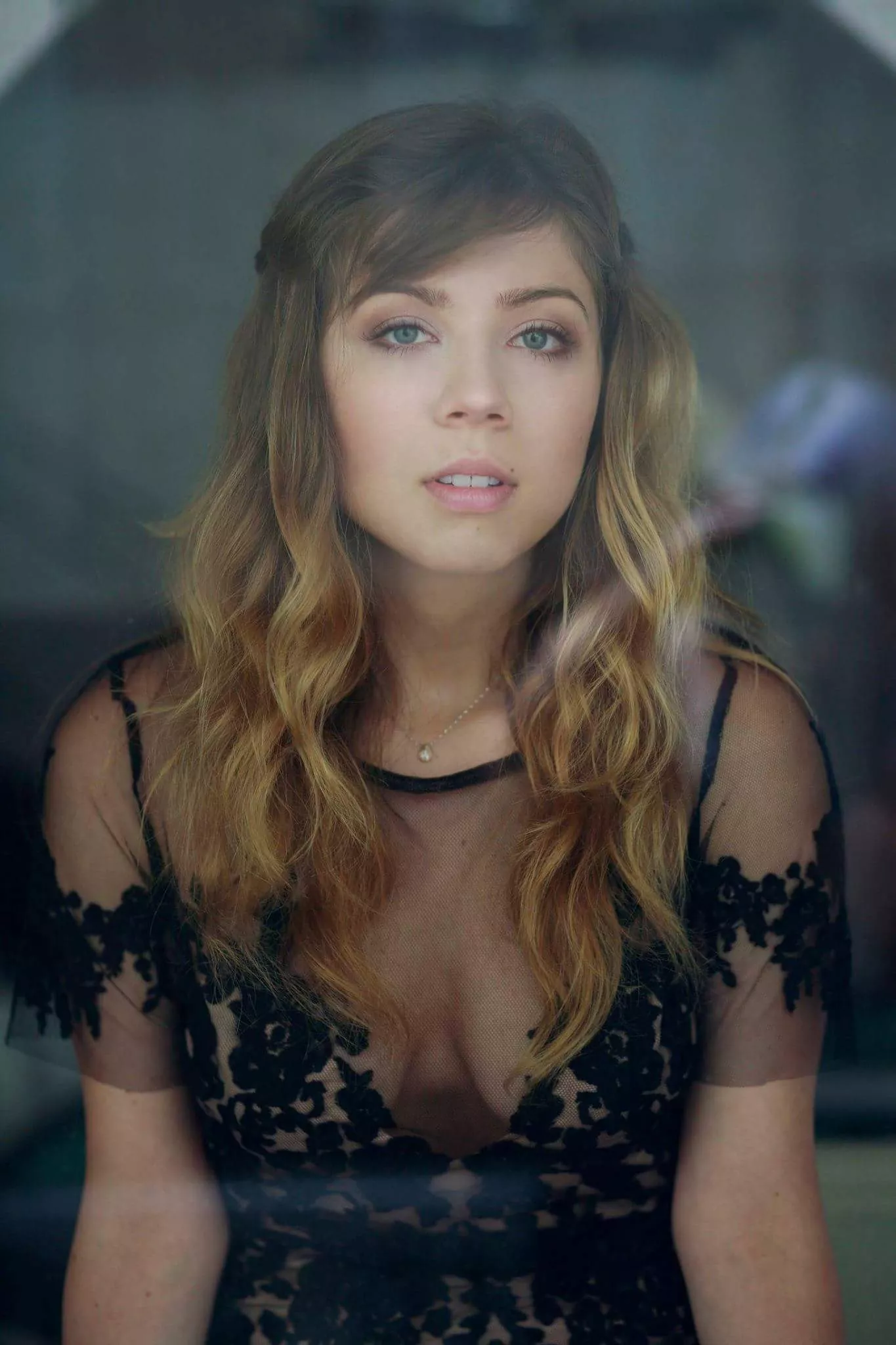 Jennette McCurdy posted by onehornymofo