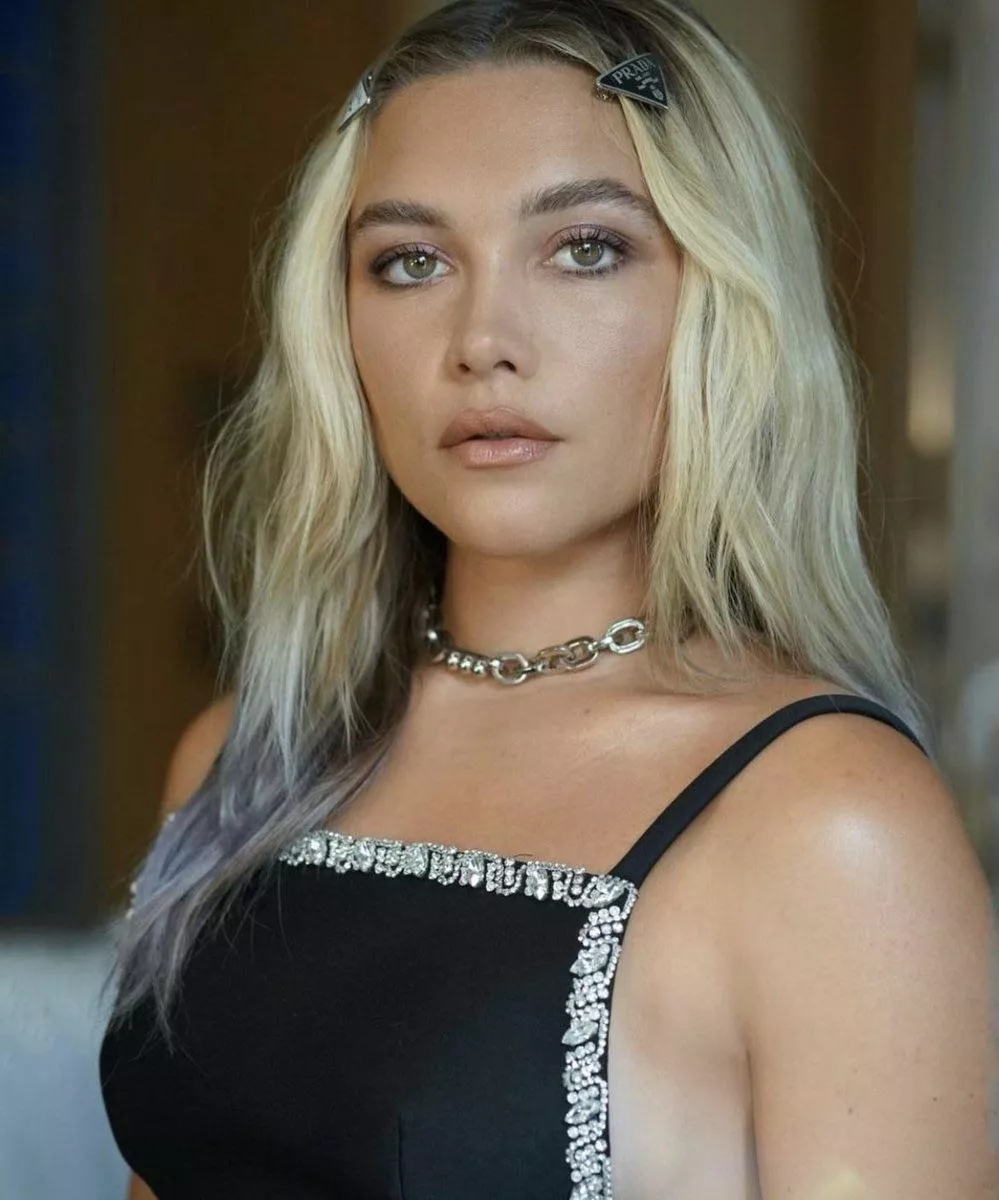 Jerking hard to Florence Pugh, would love a bud to join me posted by TrLALA