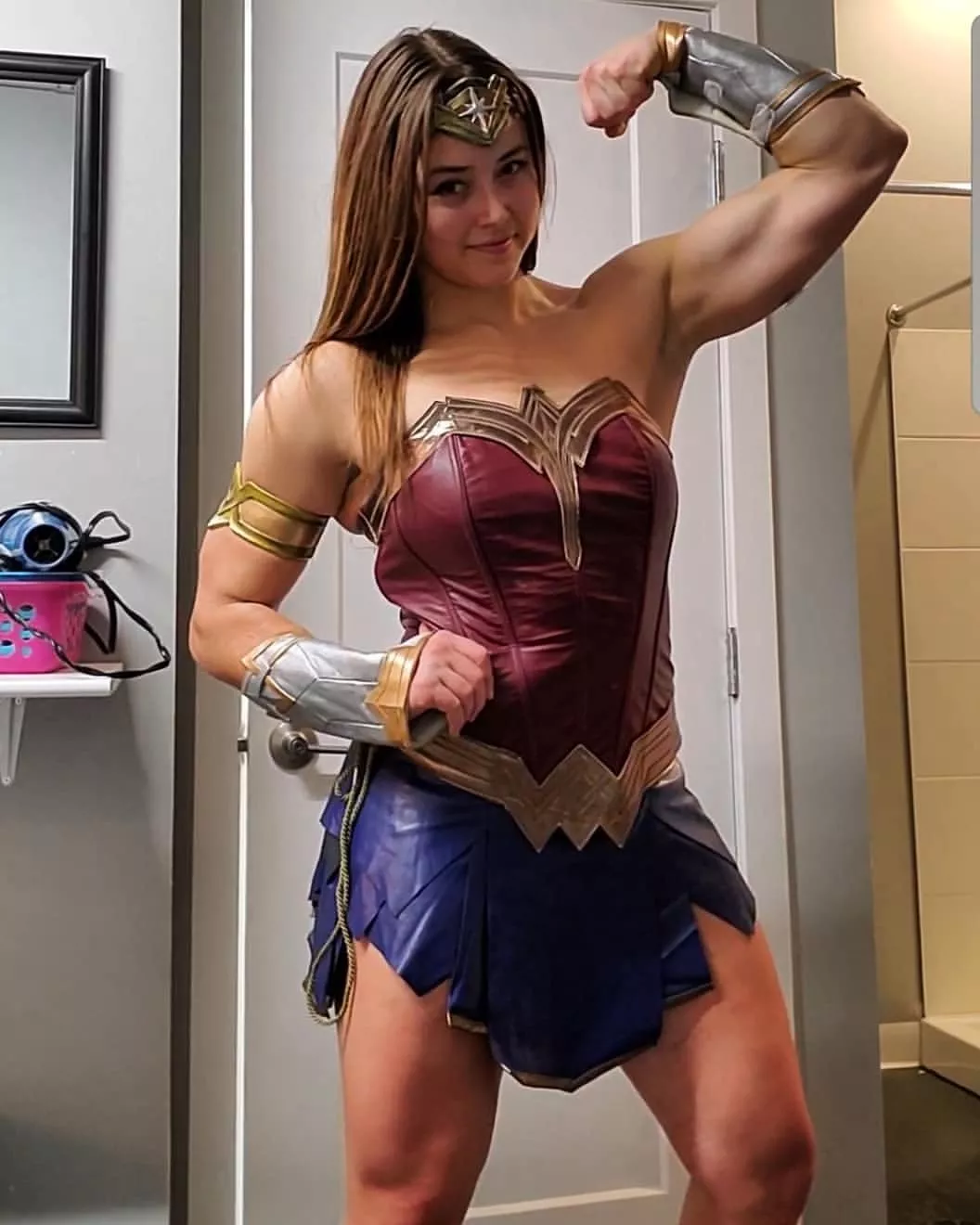 Jessica Beuttner as Wonder Woman posted by cashewtrailmix