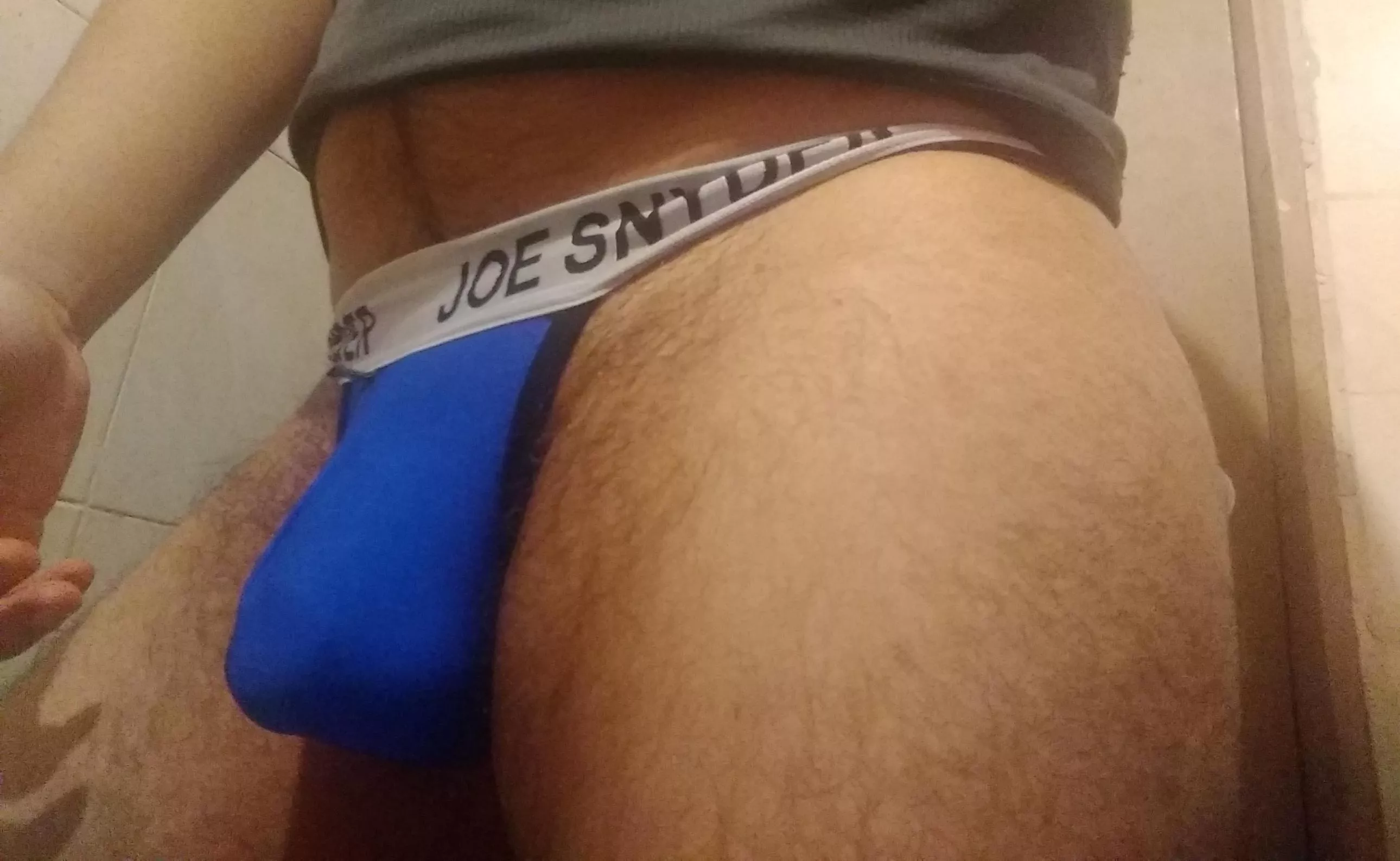 Joe Snyder makes the best thongs posted by harveyquinnz