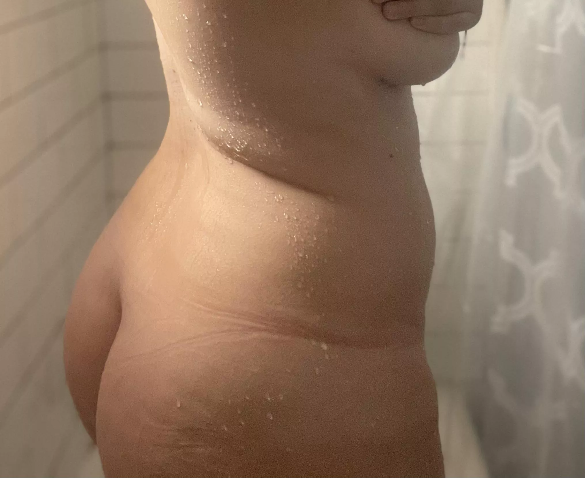 Join me for my morning shower, you wonâ€™t be disappointed! Tell me what you thinkâ€¦ xo posted by sk8ingbabe_alara