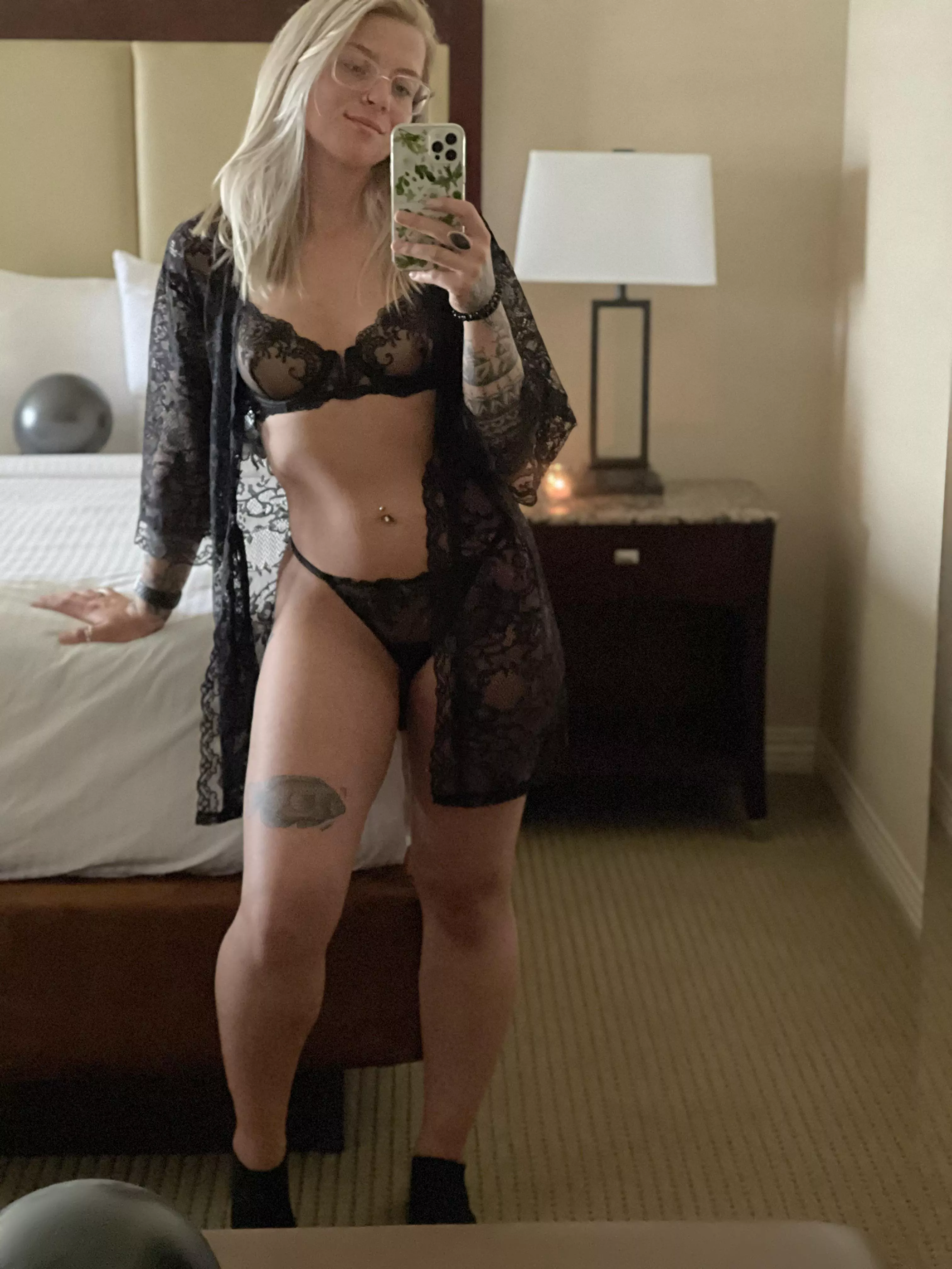 Join me in a hotel room? posted by Cassie_prey013