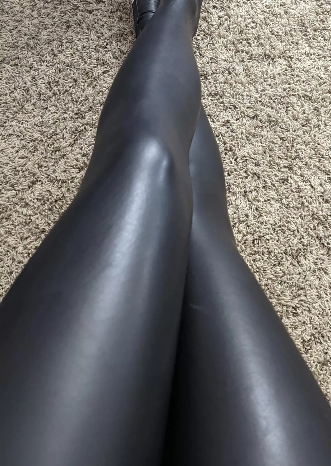 Just a cheeky little leg pic posted by Wendigo23