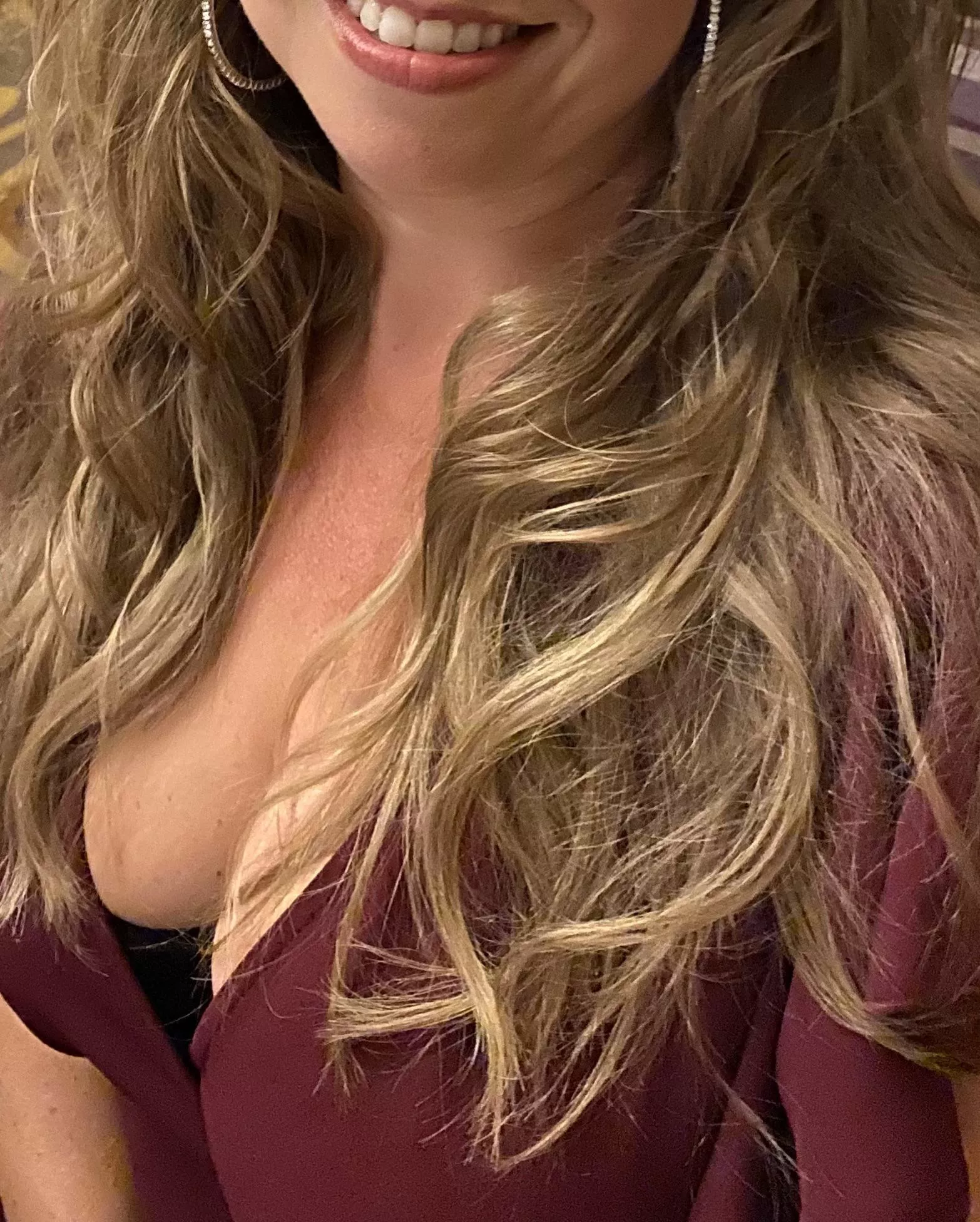 Just a classy gal who likes to flop out her titties on camera for horny men. Sexting. Dick ratings. Vids. Custom requests. Link in comments. posted by OFPeach401