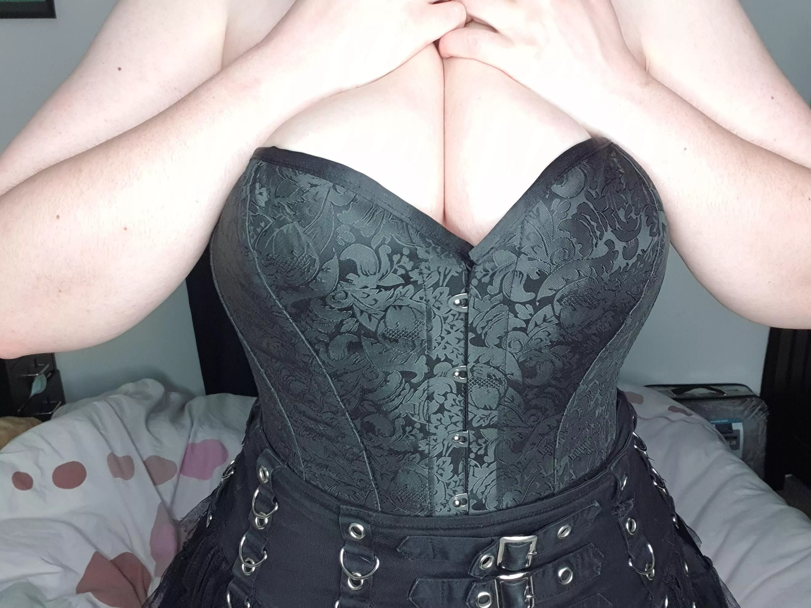 Just a corset and a short skirt no panties, perfect outfit right? posted by call_me_pup