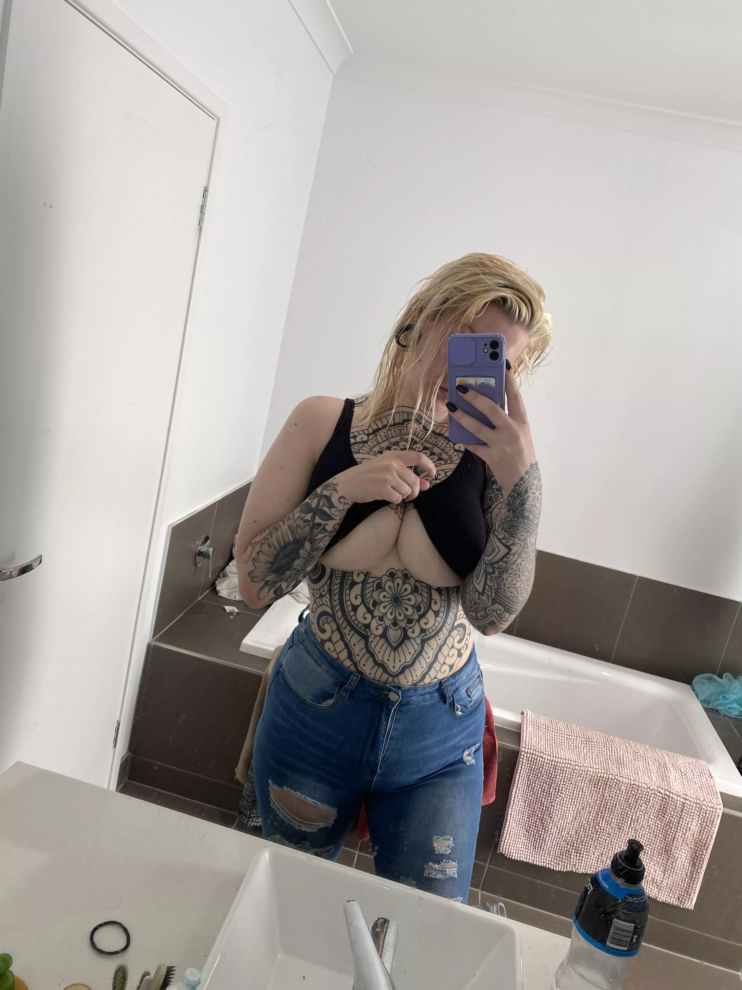 Just a couple of tattoos and some underboob 😘 posted by Kodikayyyyy