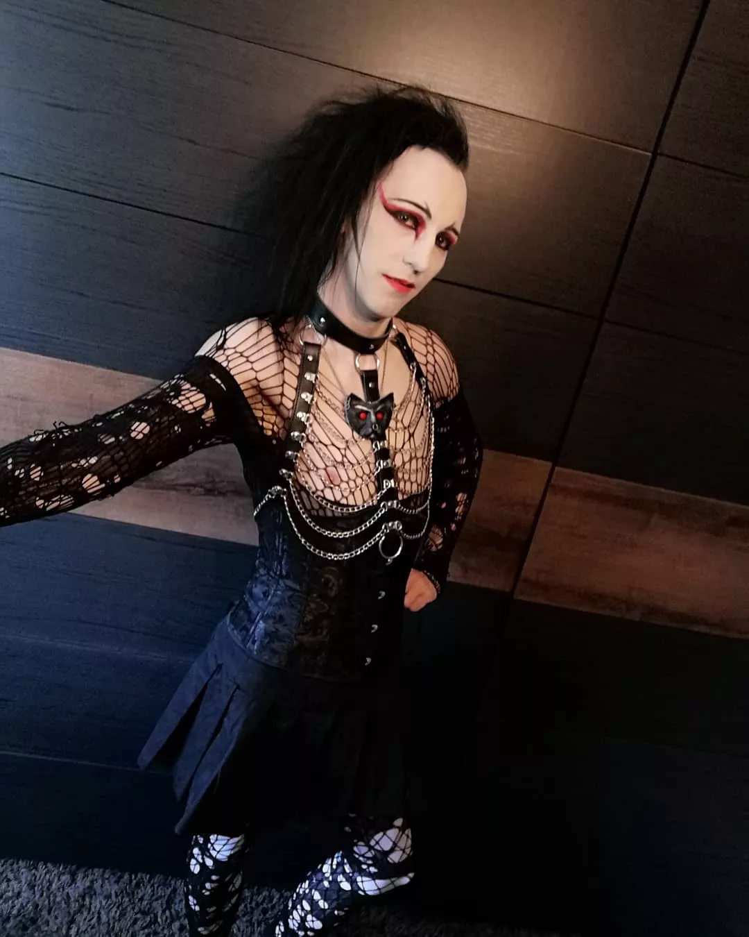 Just a crossdressing goth in a chain harness 🕸️🔗🖤 M30 posted by Lumindelunar