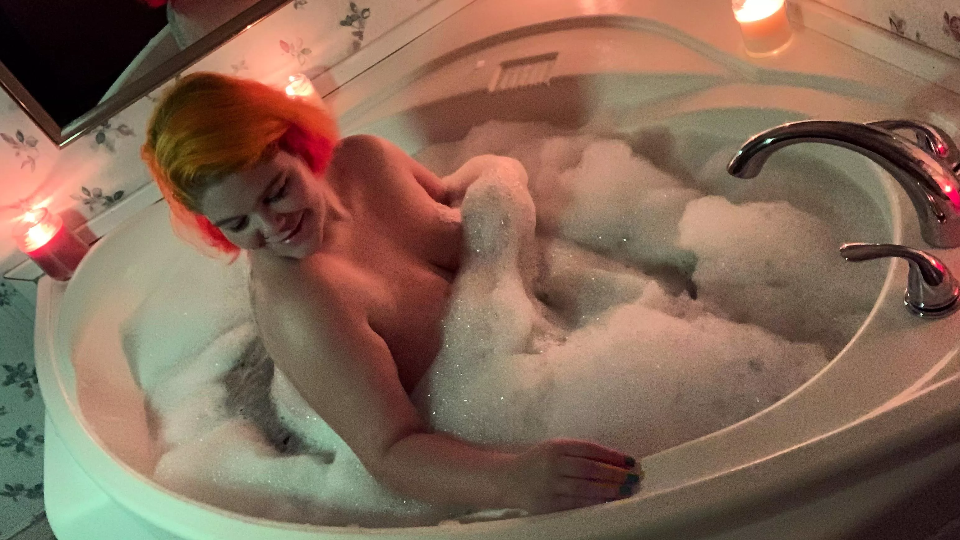 Just a girl and her bubble bath! posted by Kindlenark