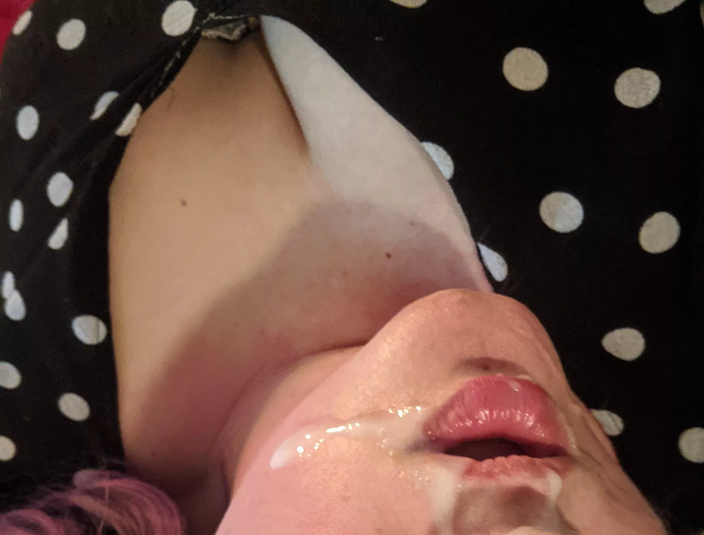 Just a little taste for me to cum to;) posted by daddysbabygirl8184