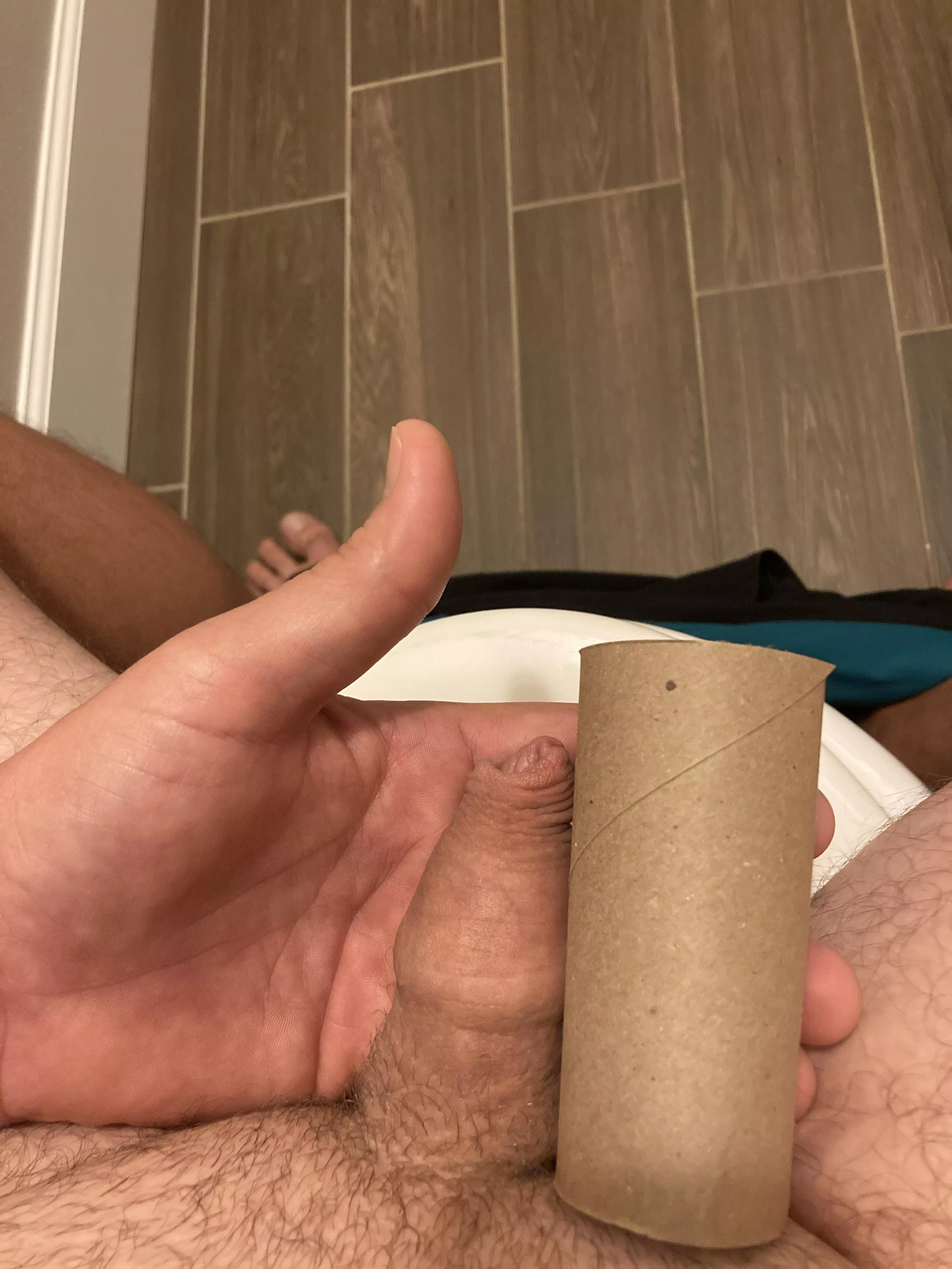 Just a normal flaccid guy with a toilet roll! posted by lucaseacheed1