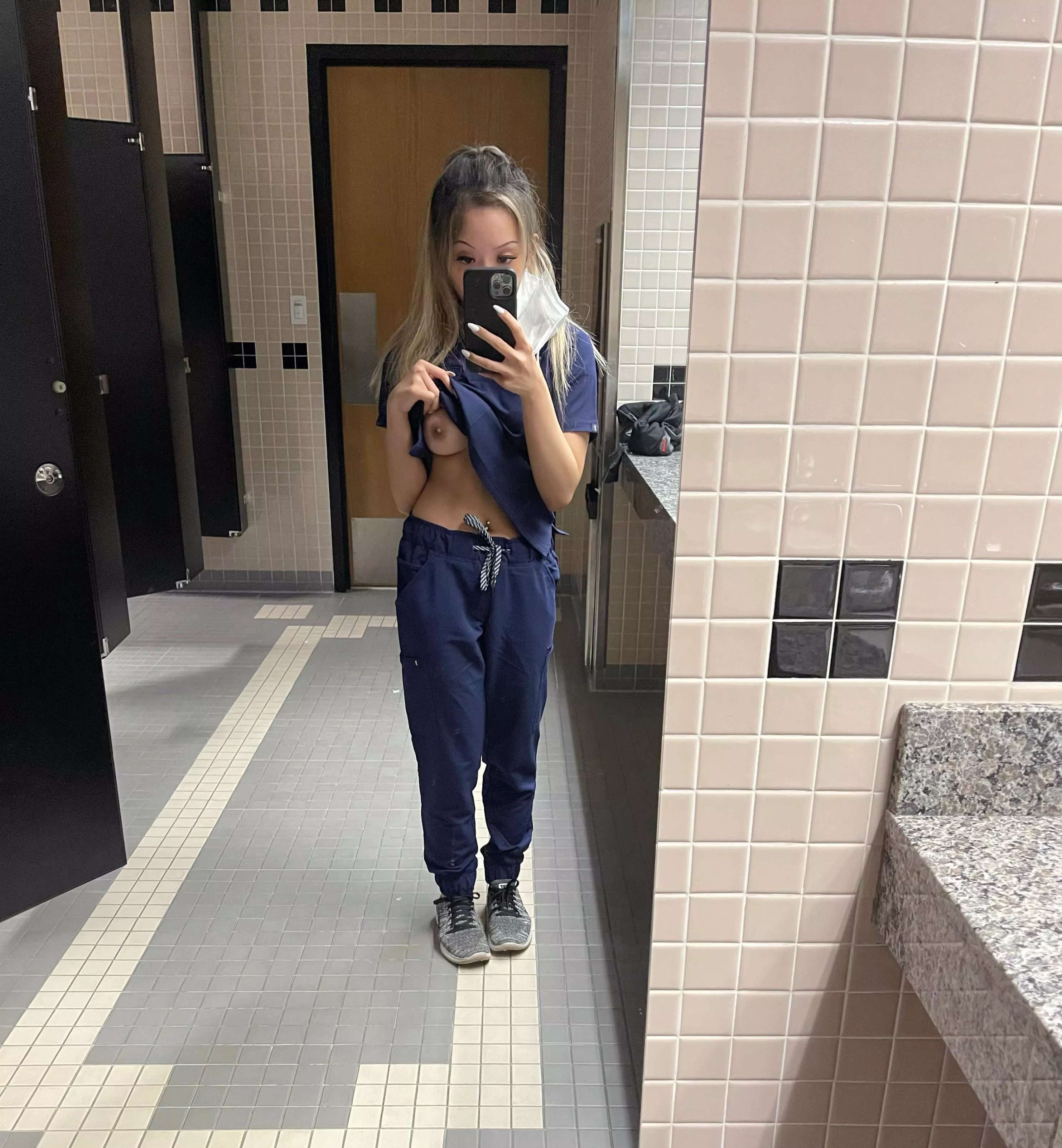 just a quick flash in my scrubs :) posted by sweetbabycoconut