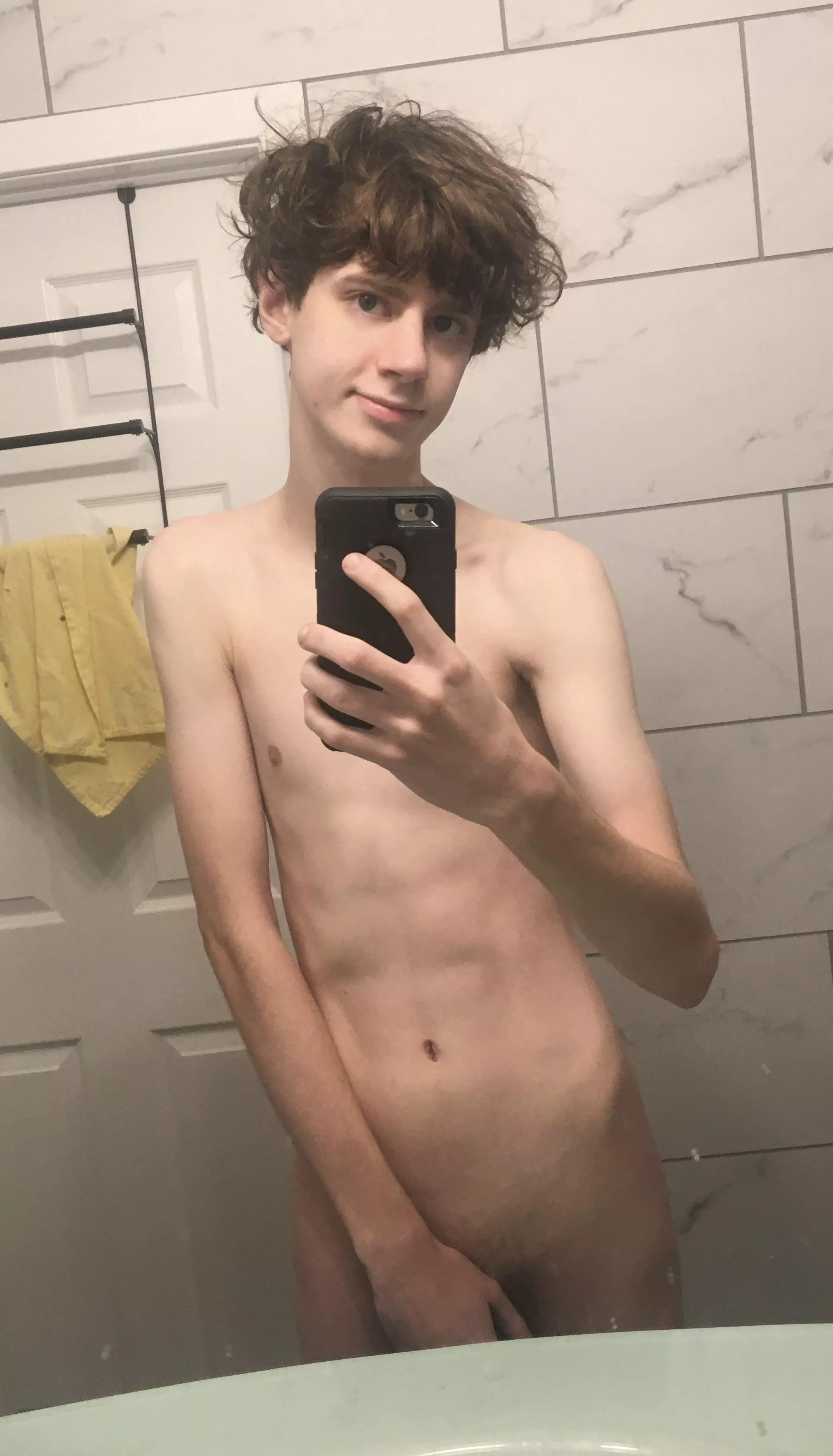 Just a quick mirror selfie, hope the bed headâ€™s ok :) posted by Fenn2588