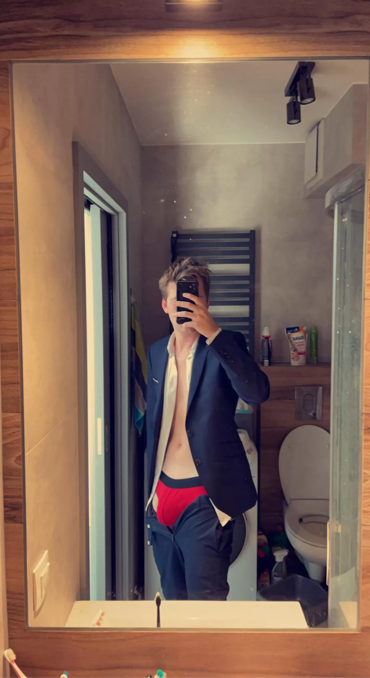 Just came from wedding 🔥 anyone wants to chat? 😈 posted by szym6969