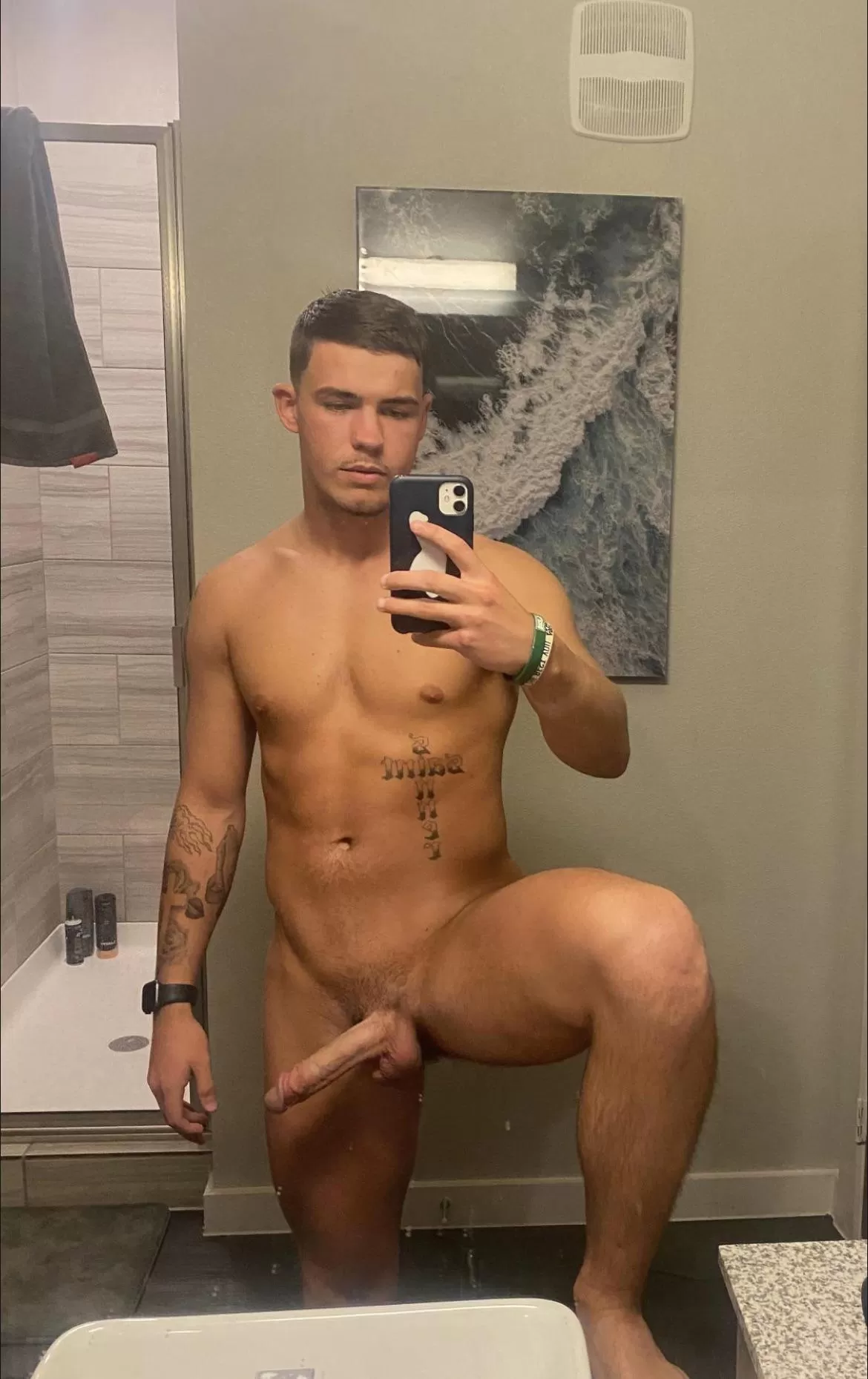 Just curious about how many guys are awake and horny rn 🙃 posted by thatonestud2