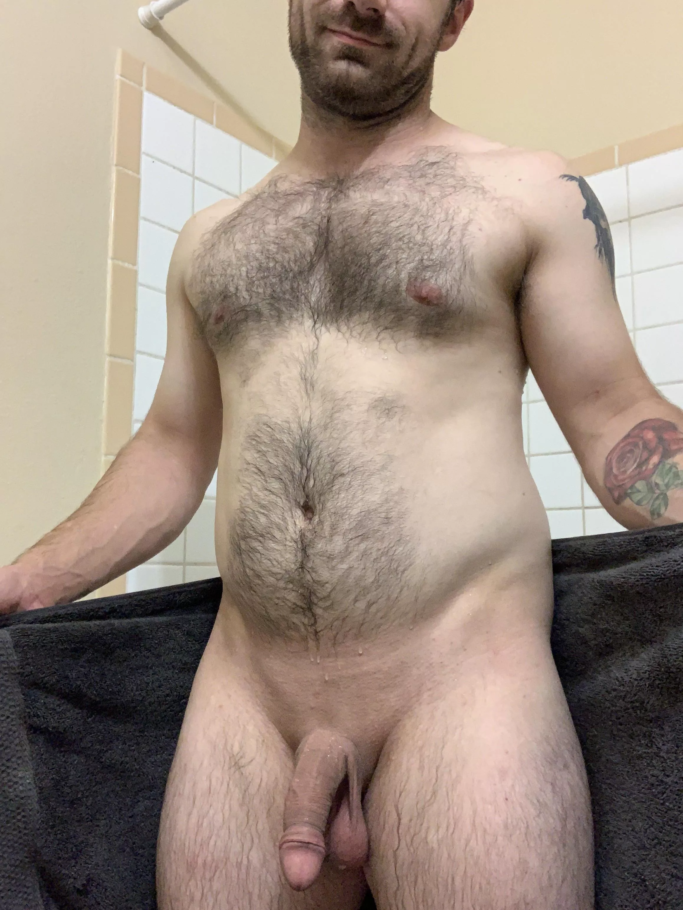 Just getting out of the shower. What do you think? [m] (31) (170) (5’8”) posted by Anythingthatslimp