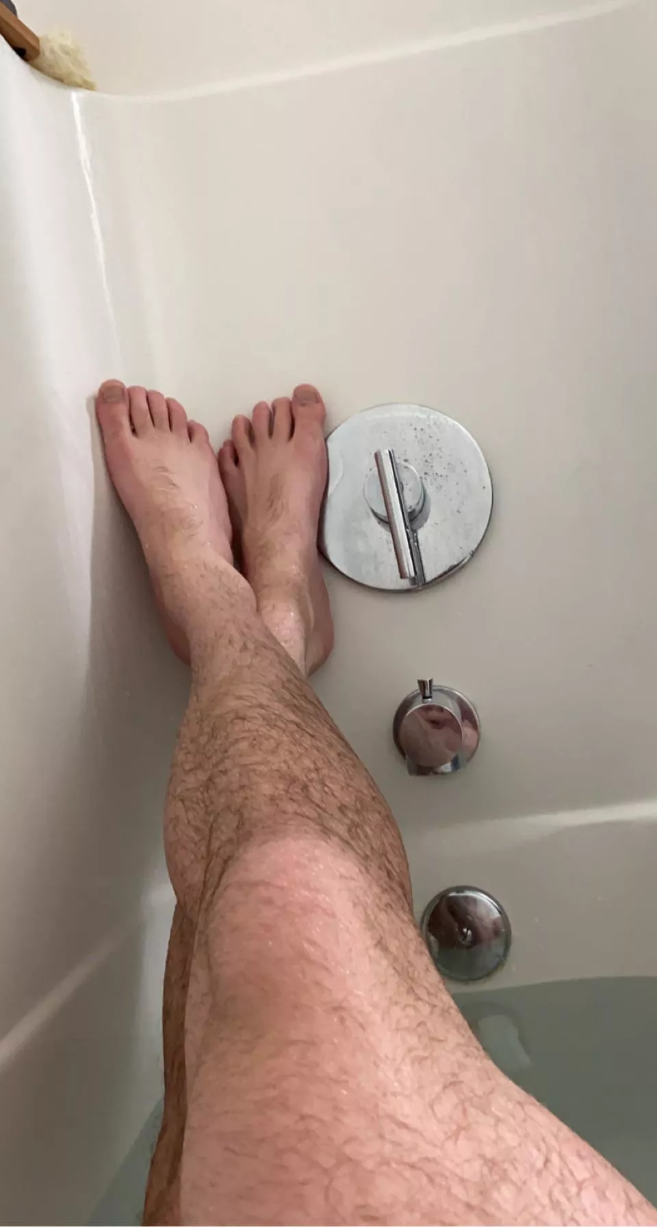 Just hanging out in the bath posted by Jackpackage71