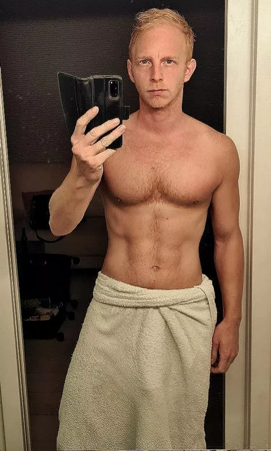 Just out the shower, rate my bulge posted by rynldn