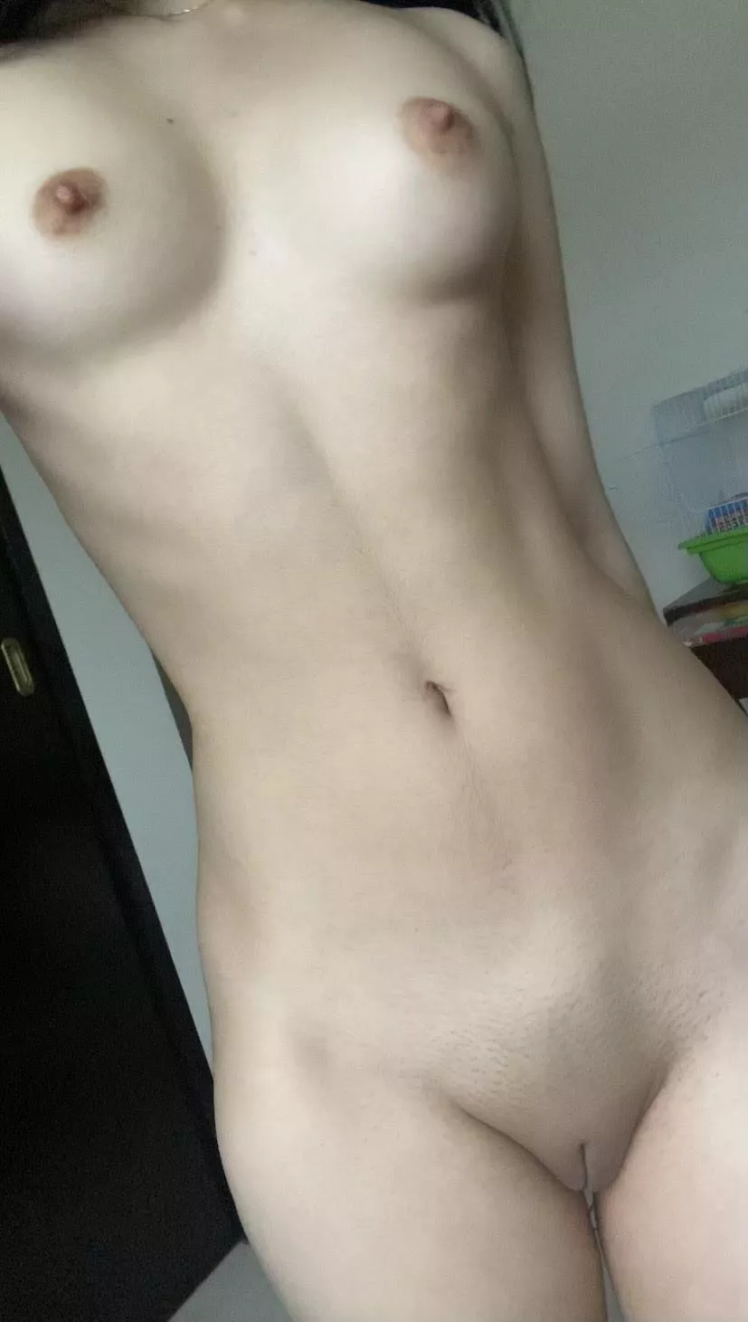 Just the thought of older men jerking off to me makes me horny posted by JadeRabbit_