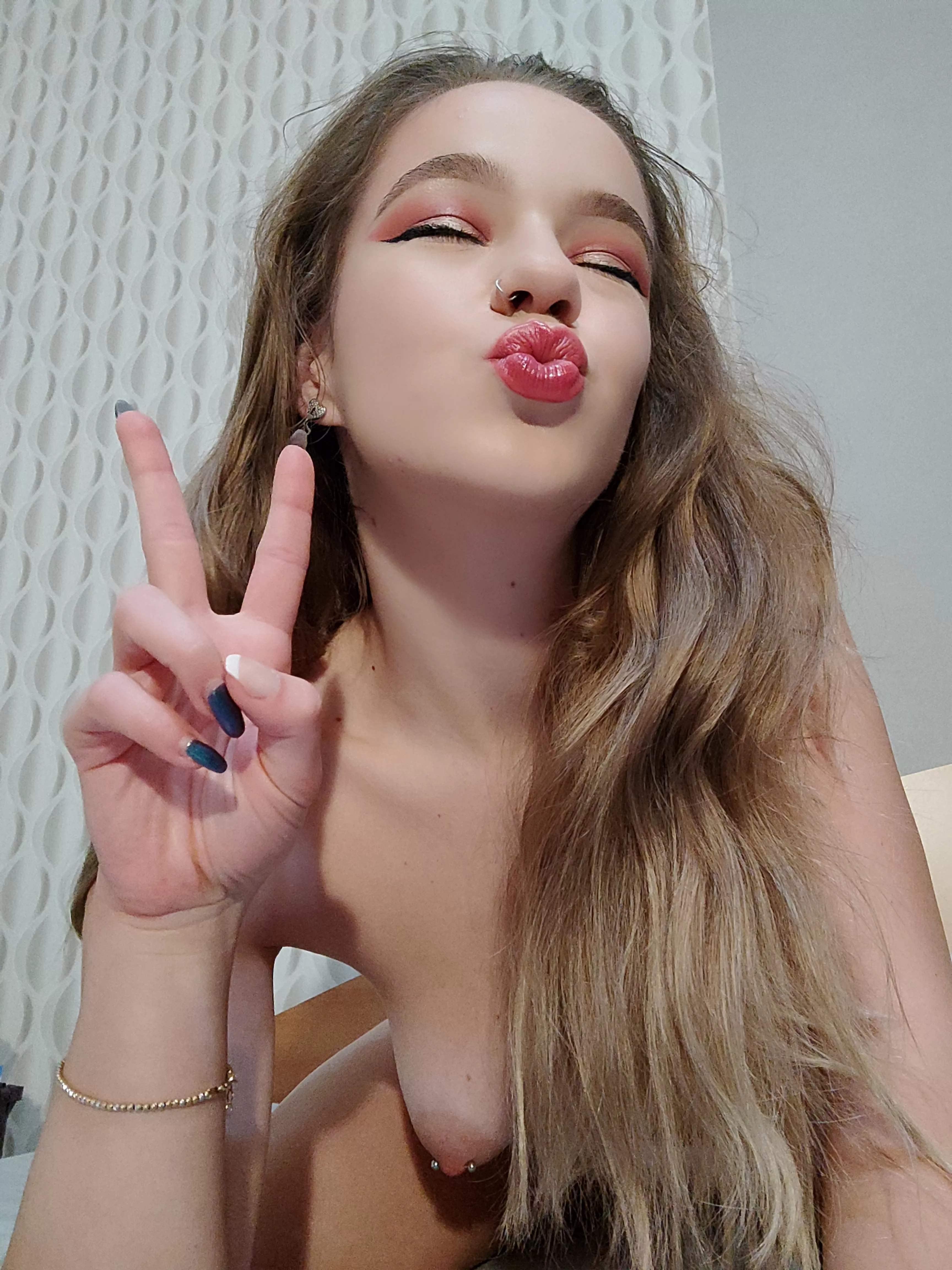 🍒Just turned 18 years old, barely legal 🍒😱 Extremely HORNY GIRL ❤️ I will make your cock cry!! 💦🍒 Custom or random videos and photos 🍒 Dick rating 🍒 Fetishes 🍒 Link below 👇 posted by FeelFreely