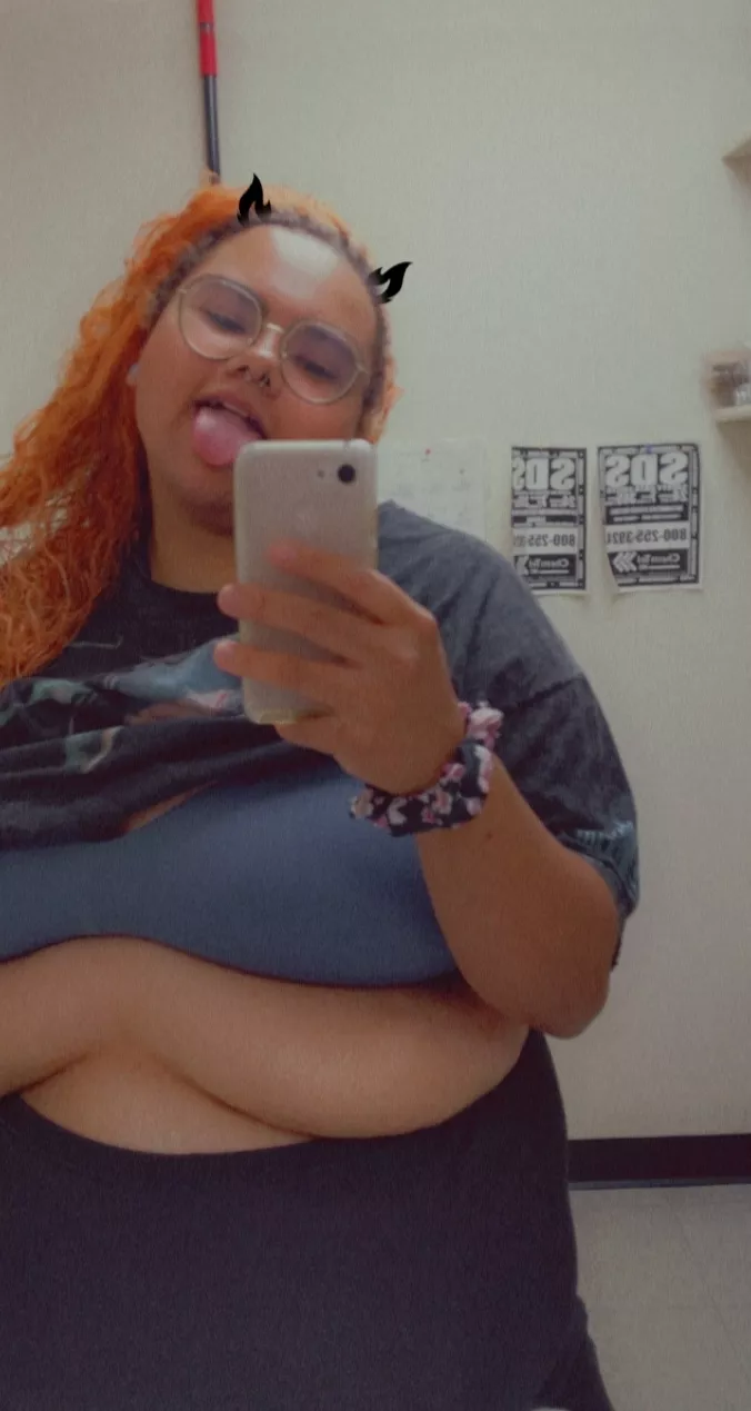 just want a tall, thicc white boys who wanna fuck me senseless 🤝 Me who has a weakness for such men 🖤😅😏🤤🥺🥵😈🤷 posted by lonely-gorl