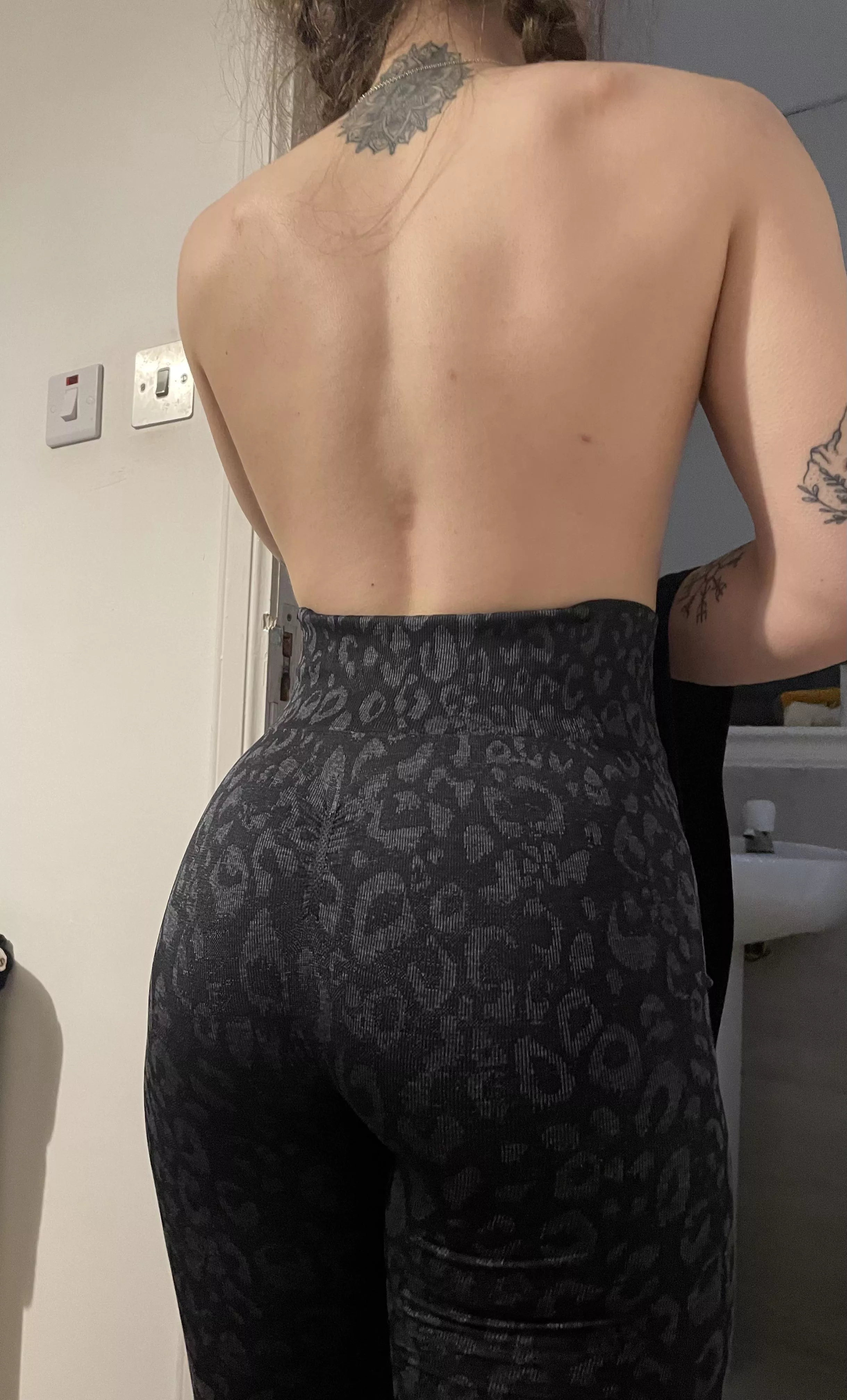 Just your amateur gym slut ðŸ˜˜ posted by sagahansen