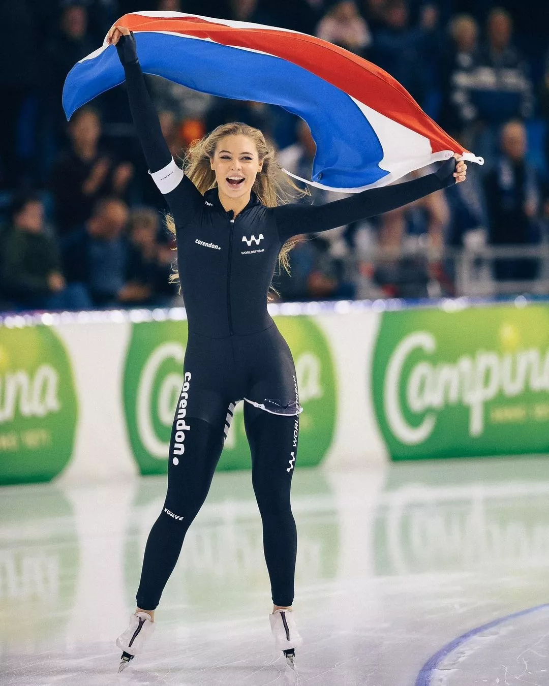 Jutta Leerdam, Dutch speedskater posted by flightofthenochords