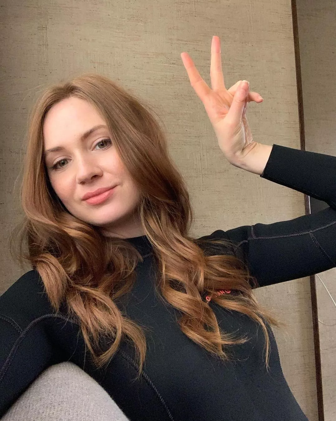 Karen Gillan posted by llamedos197