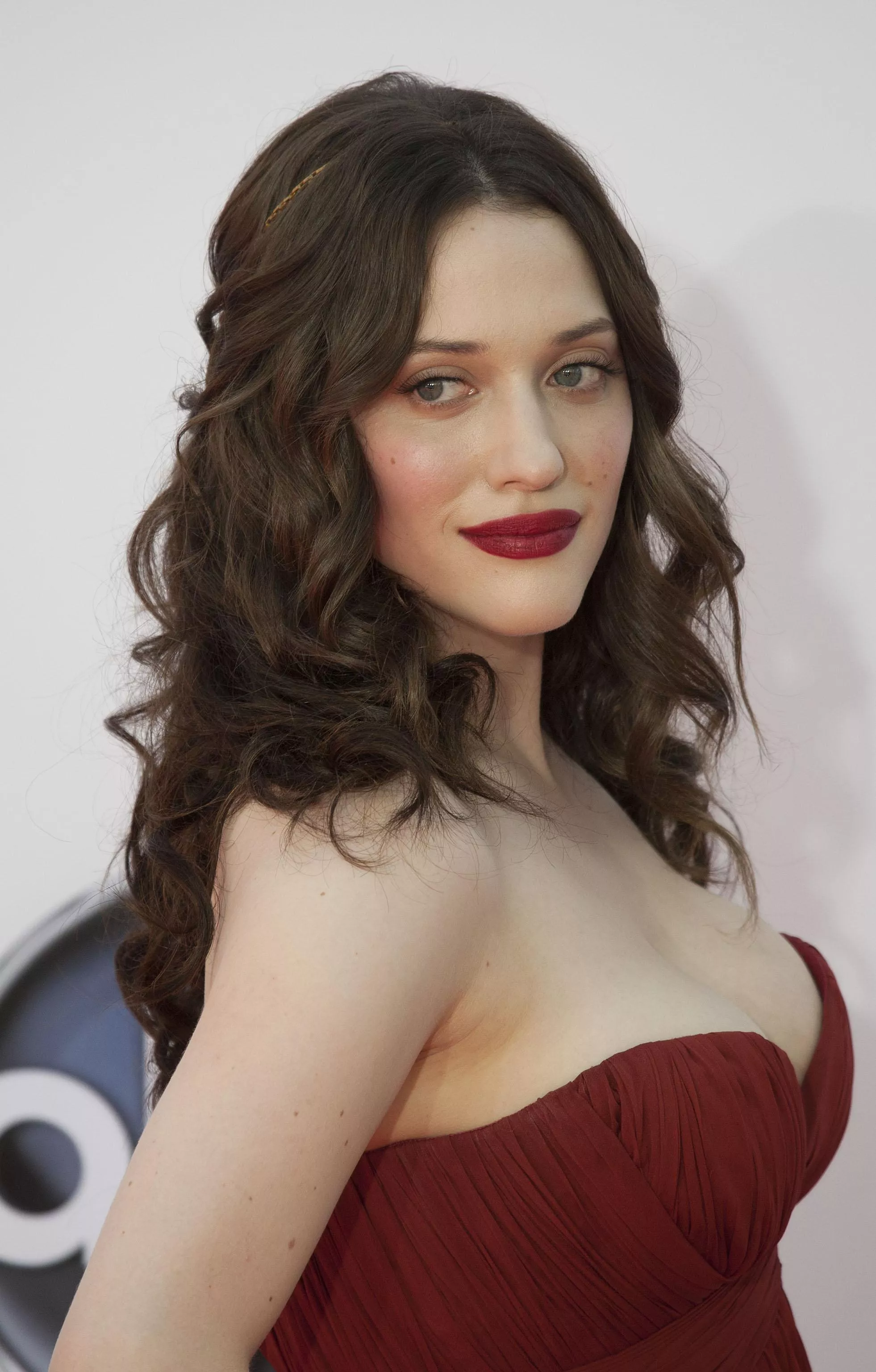 Kat Dennings posted by ononothimagen