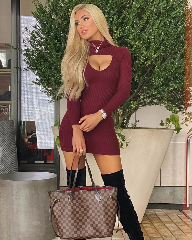 Katerina Rozmajzl posted by loguizzimo