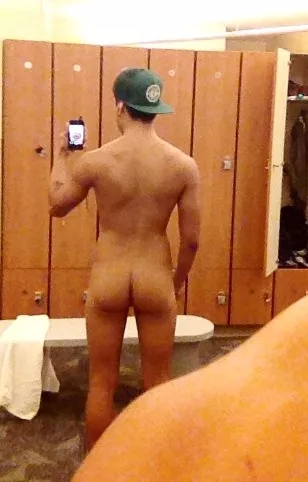 Keep your hat on posted by gaypicsposter